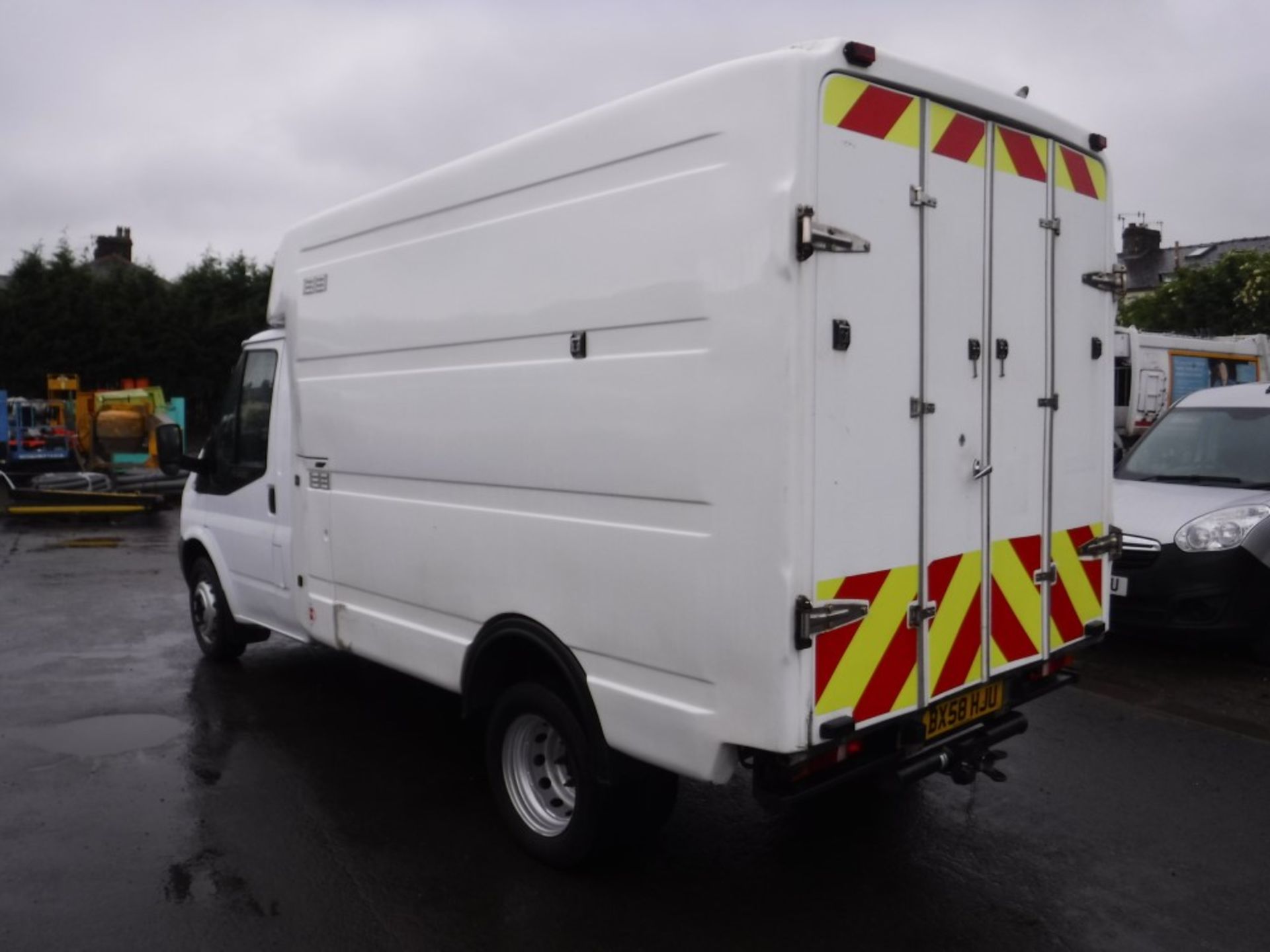 58 reg FORD TRANSIT 100 T350M RWD BOX VAN, 1ST REG 09/08, TEST 08/18, 114936M WARRANTED, V5 HERE, - Image 3 of 5