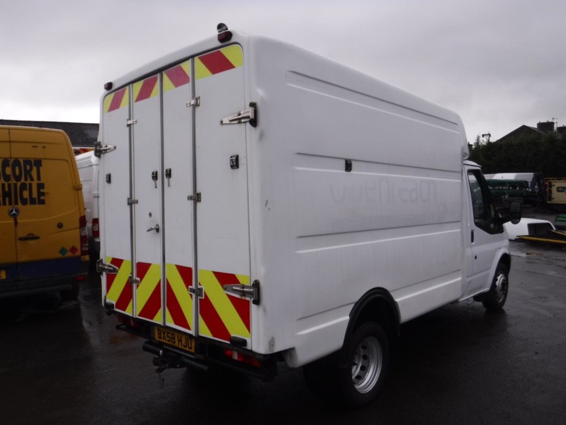 58 reg FORD TRANSIT 100 T350M RWD BOX VAN, 1ST REG 09/08, TEST 08/18, 114936M WARRANTED, V5 HERE, - Image 4 of 5