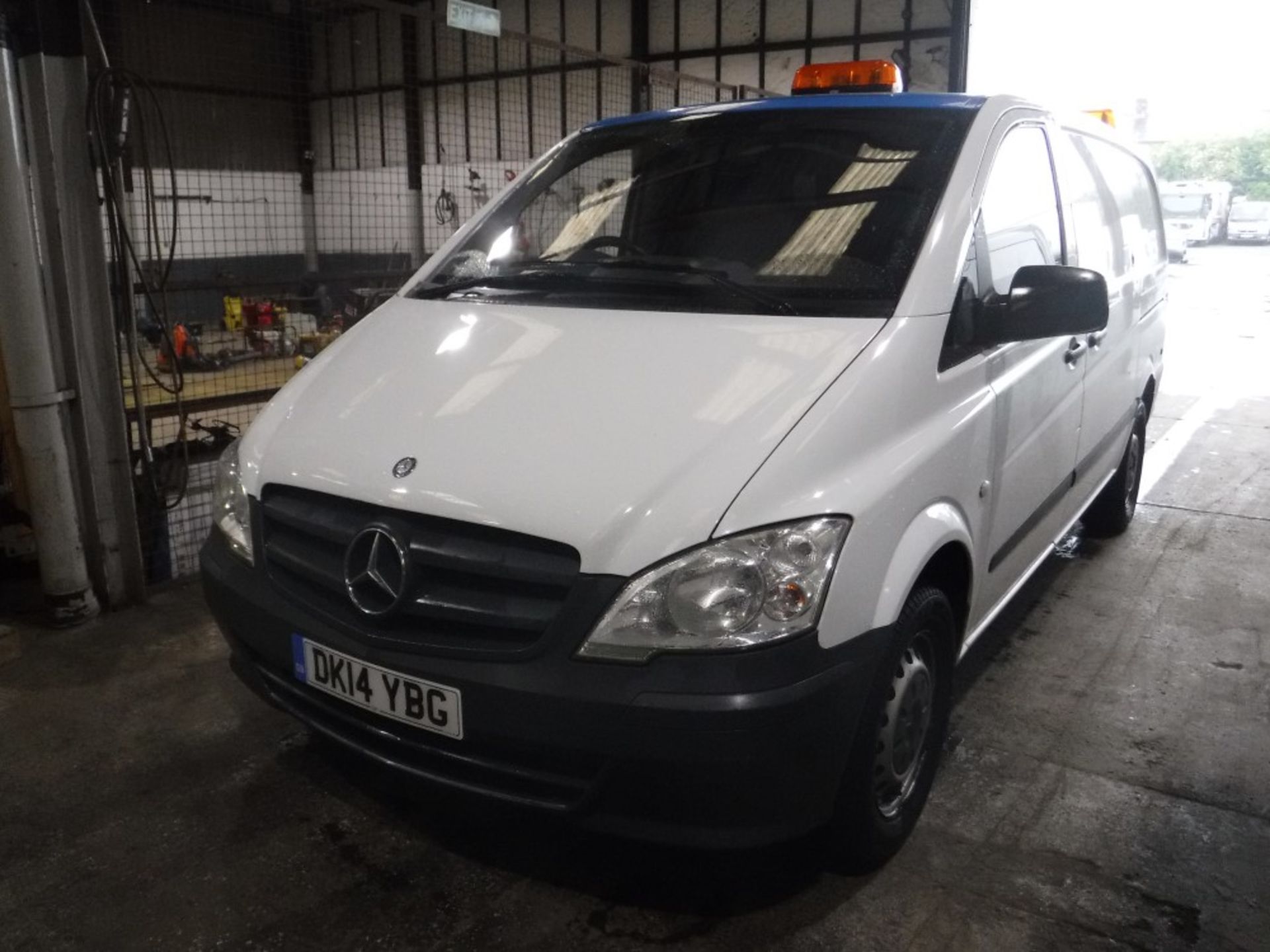 14 reg MERCEDES VITO 113 CDI BLUEEFFICIENCY, 1ST REG 03/14, TEST 03/19, 102641M WARRANTED, V5 - Image 2 of 5