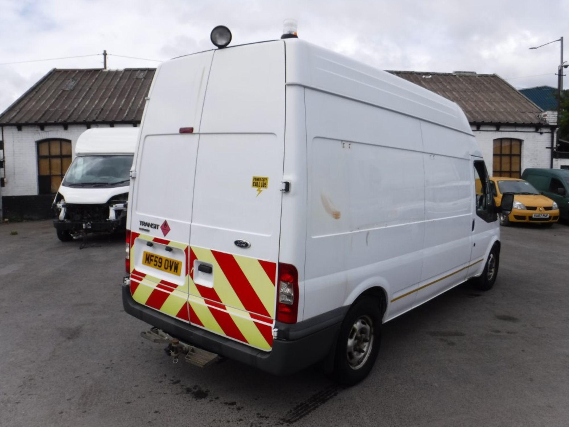 59 reg FORD TRANSIT 115 T350L RWD (DIRECT ELECTRICITY NW) 1ST REG 10/09, TEST 07/18, 94240M, V5 - Image 4 of 5