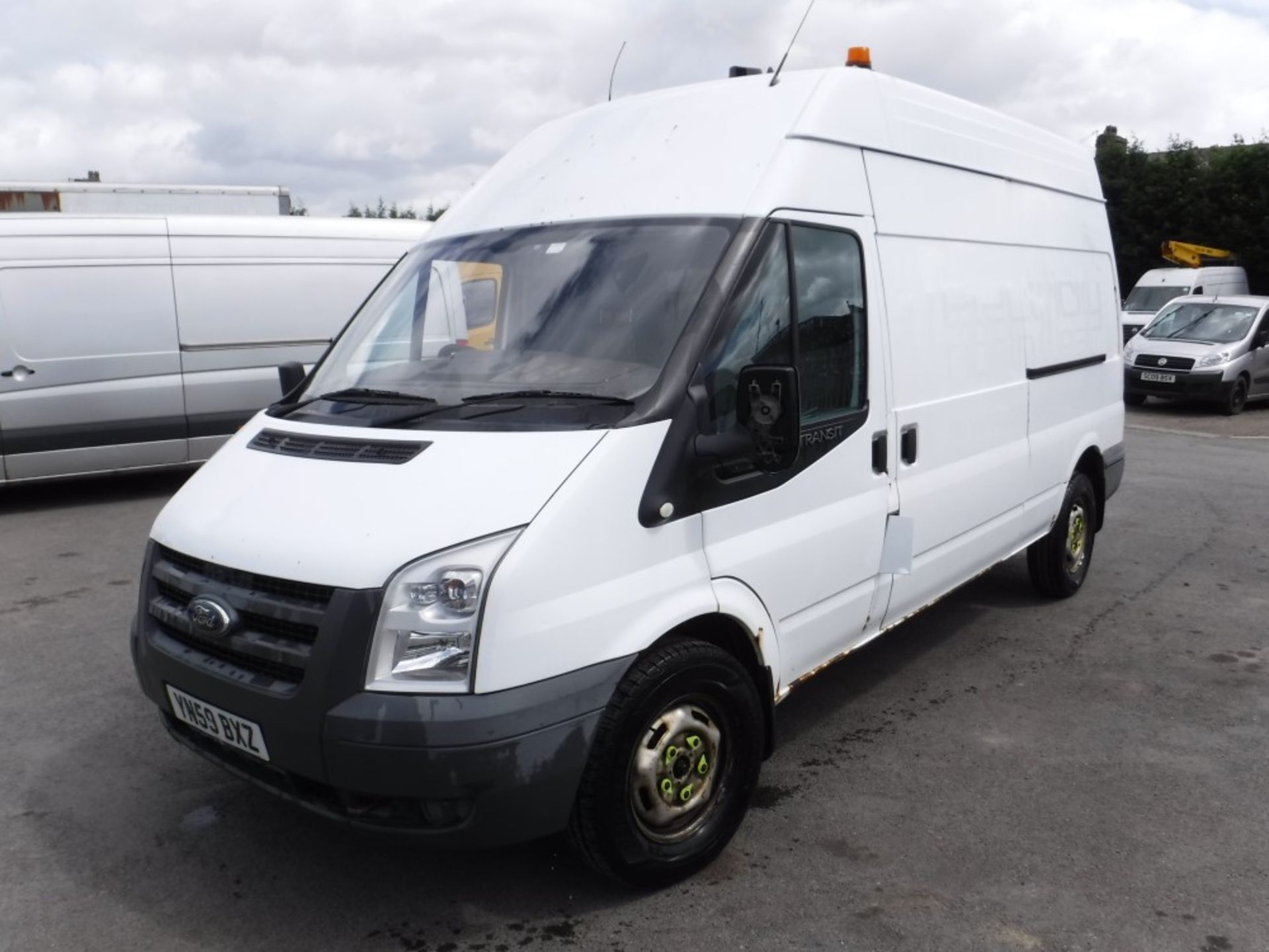 59 reg FORD TRANSIT 115 T350L RWD (DIRECT ELECTRICITY NW) 1ST REG 10/09, TEST 09/18, 99043, NO 3RD - Image 2 of 5