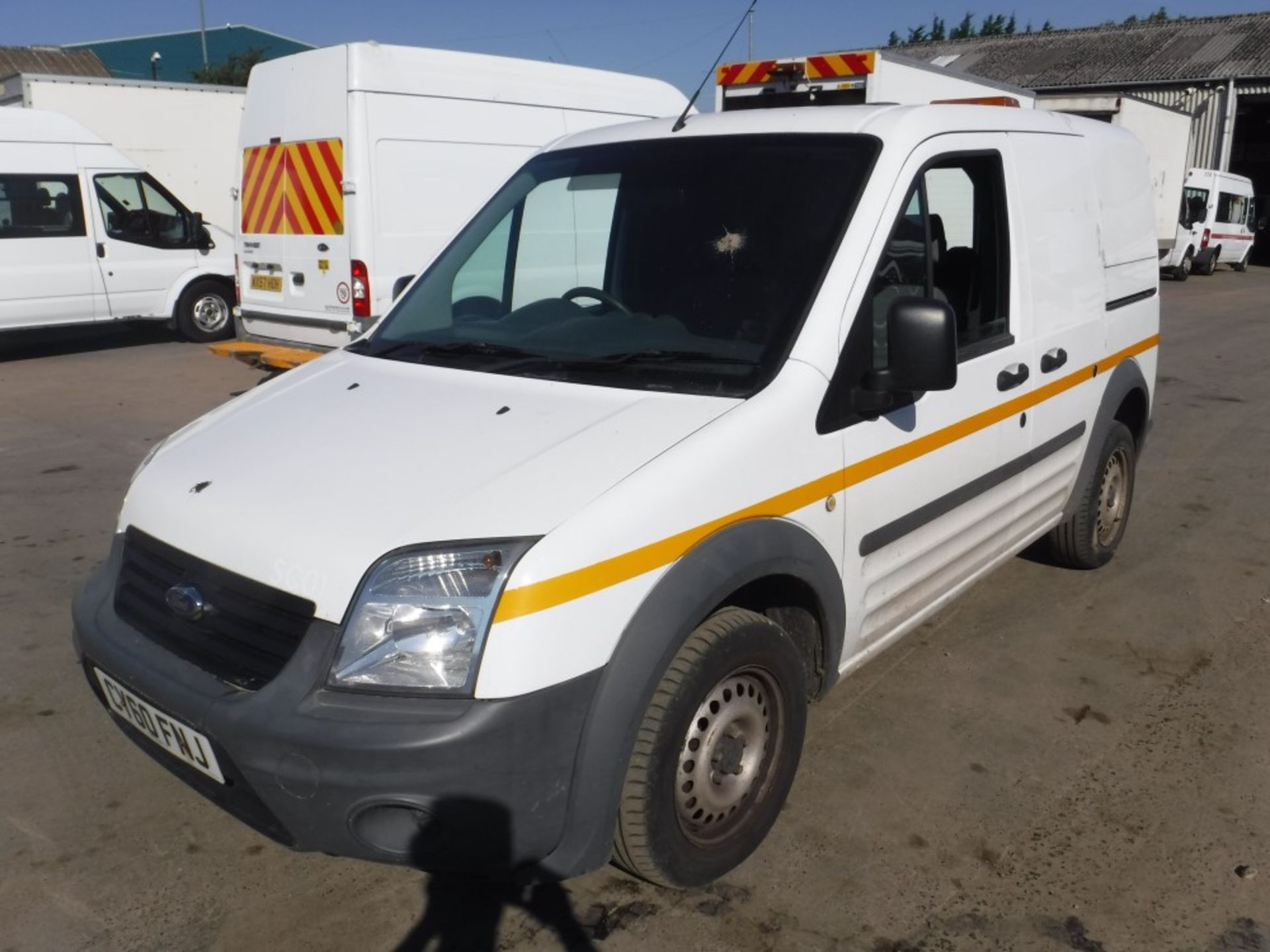 60 reg FORD TRANSIT CONNECT 90 T220 (DIRECT COUNCIL) 1ST REG 12/10, TEST 12/18, 75746M, V5 HERE, 1 - Image 2 of 5