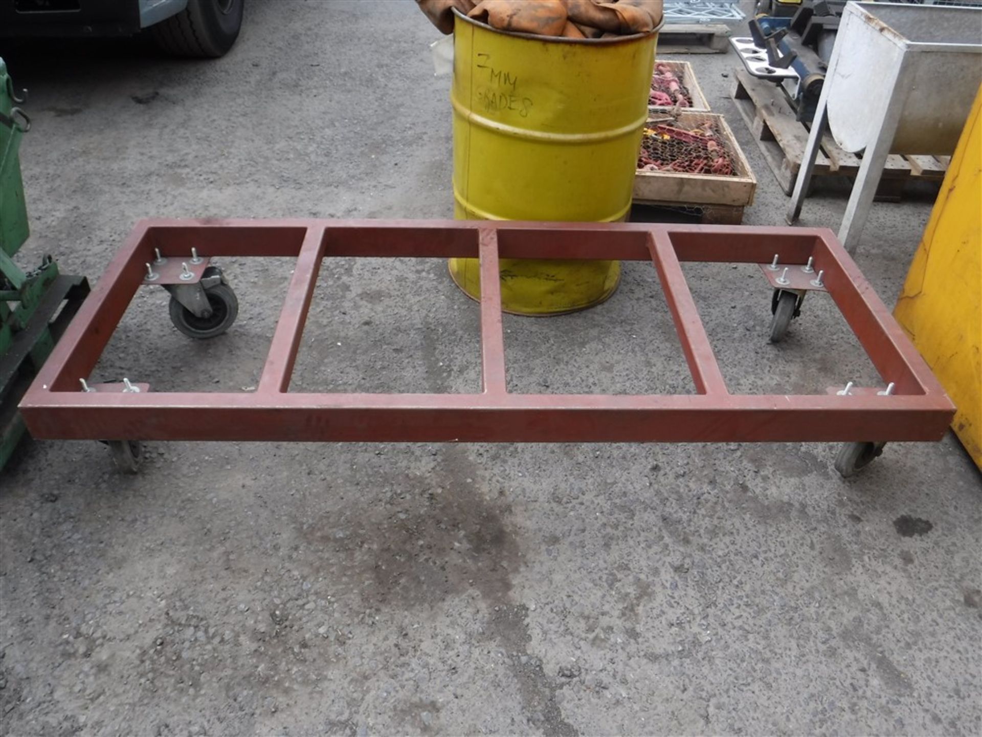 2 TON SKIP SKID [NO VAT]