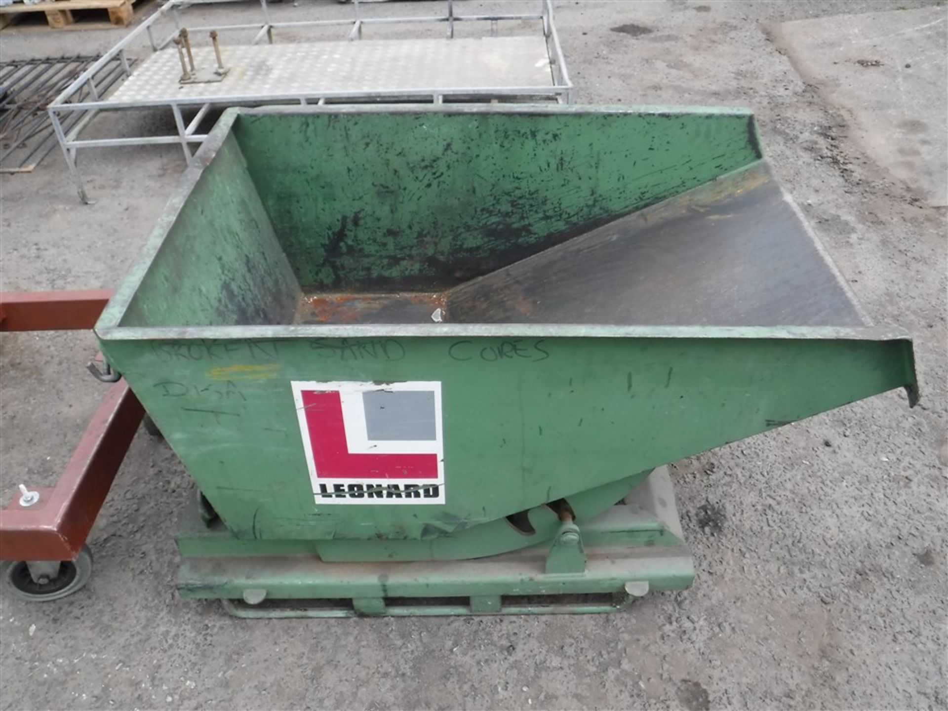 SAFETY TIPPING SKIP [NO VAT]