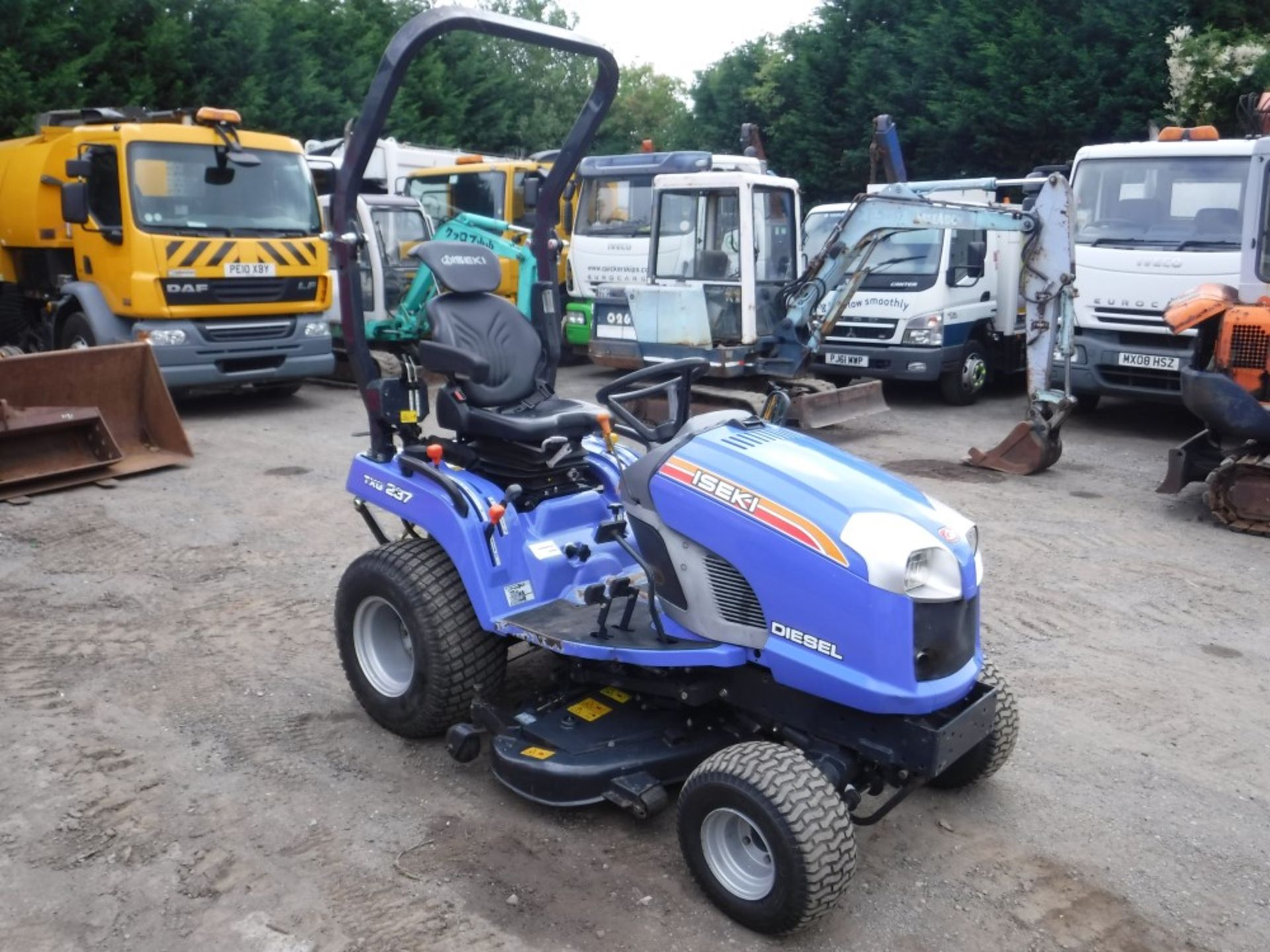 ISEKI TXG237 4X4 TRACTOR, 991 HOURS NOT WARRANTED [NO VAT]