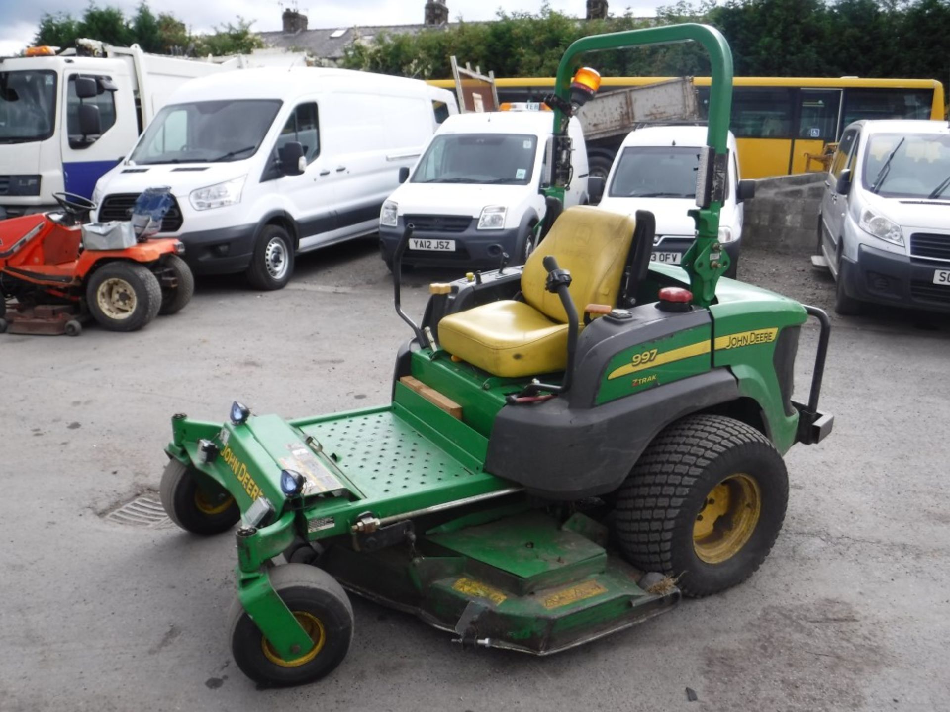 09 reg JOHN DEERE 997 Z-TRAK RIDE ON MOWER (DIRECT COUNCIL) 1ST REG 06/09, 1204 HOURS, NO V5 [+