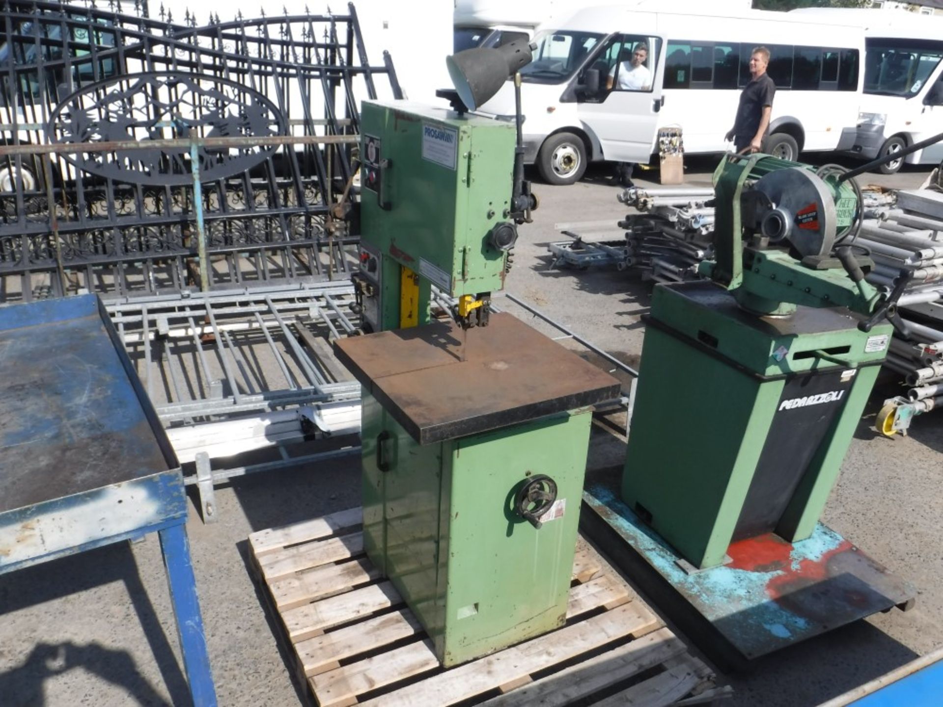 HEAVY DUTY STEEL BANDSAW [NO VAT]