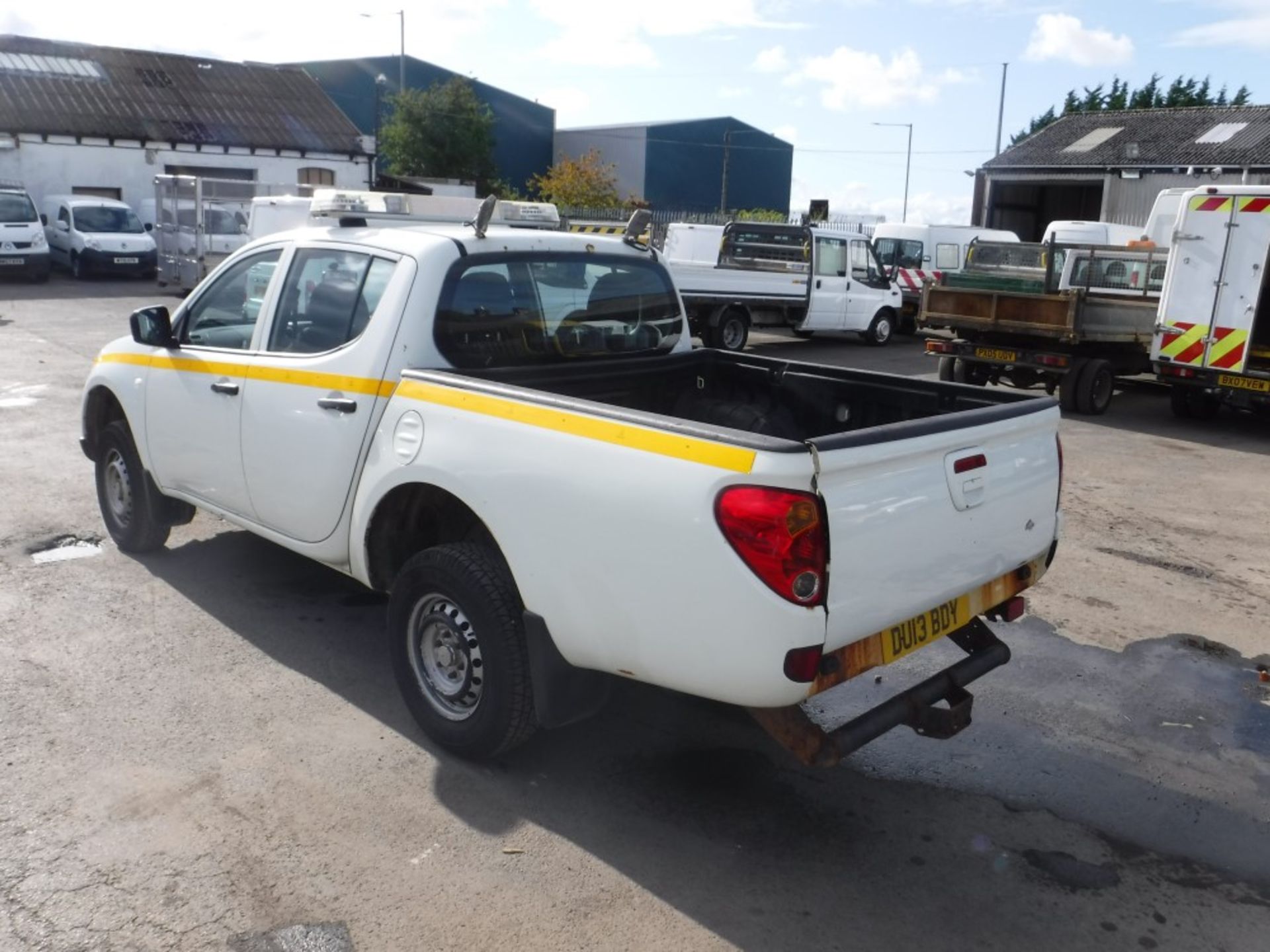 13 reg MITSUBISHI L200 4WORK DCB 4 X 4 PICKUP, 1ST REG 03/13, TEST 03/19, 70220M WARRANTED, V5 HERE, - Image 3 of 5