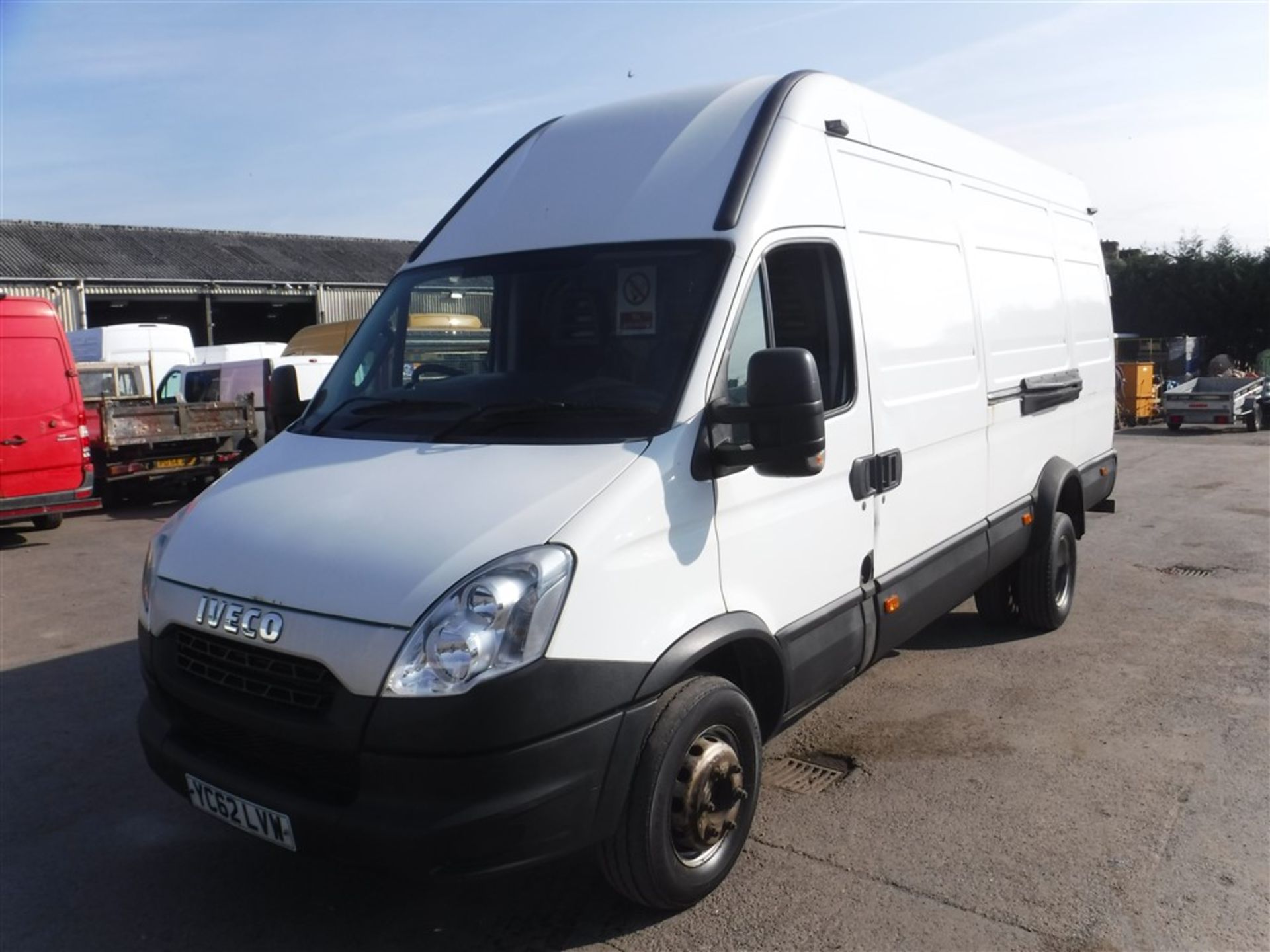 62 reg IVECO DAILY 70C17 7 TON VAN, 1ST REG 10/12, TEST 10/18, 404891KM WARRANTED, V5 HERE, 1 - Image 2 of 5