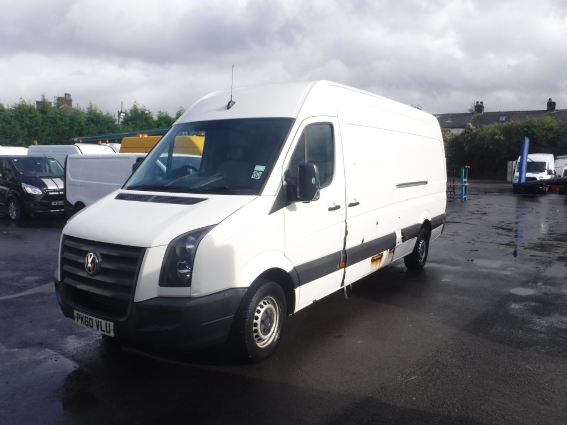 10 reg VW CRAFTER 35 BLUE TDI, 1ST REG 11/10, 208867M, V5 HERE, 1 FORMER KEEPER [NO VAT] - Image 2 of 5