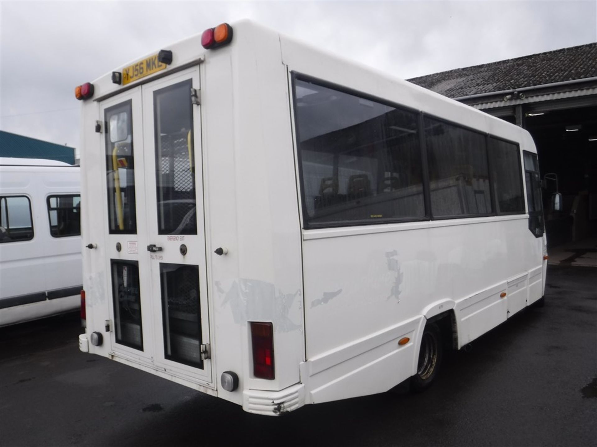 56 reg VW LT46 TDI LWB DISABLED PASSENGER VEHICLE (DIRECT COUNCIL) 1ST REG 09/06, 125270M, V5 - Image 4 of 6