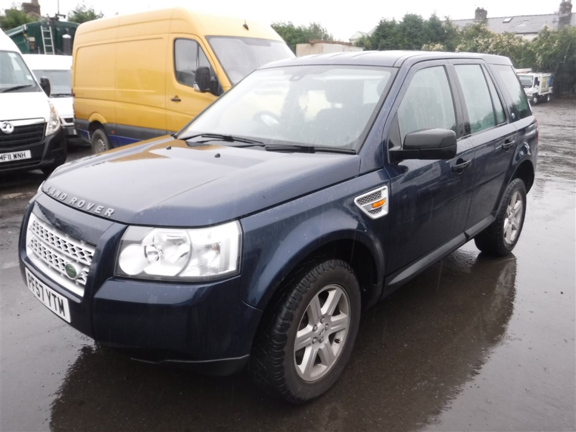 57 reg LANDROVER FREELANDER S TD4, 1ST REG 12/07, TEST 09/19, 117623M, NO V5 - GREEN SLIP ONLY [NO - Image 2 of 5