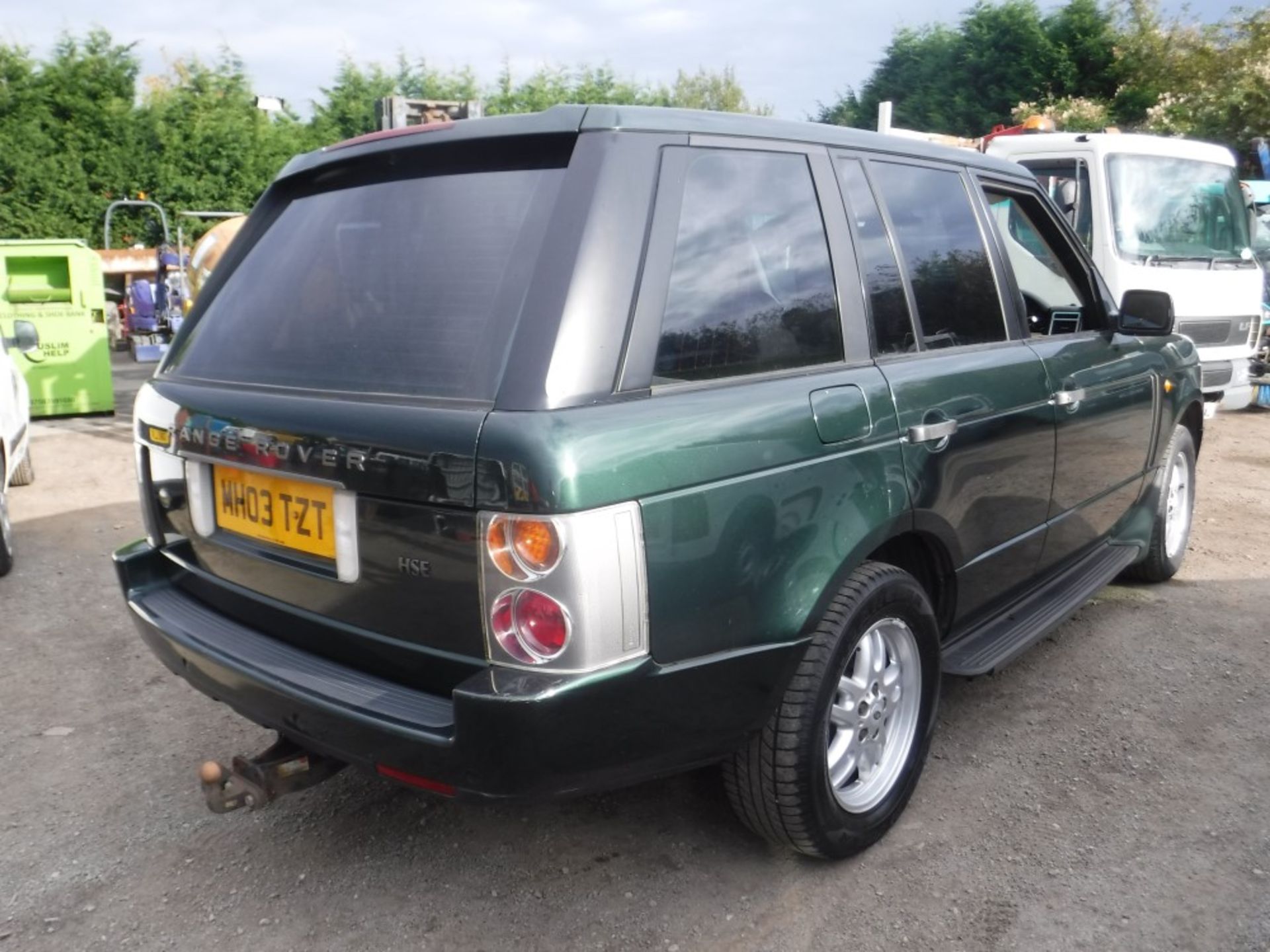 03 reg RANGE ROVER HSE TD6 AUTO, 1ST REG 04/03, TEST 08/19, 154603M NOT WARRANTED, V5 HERE, 4 FORMER - Image 4 of 5