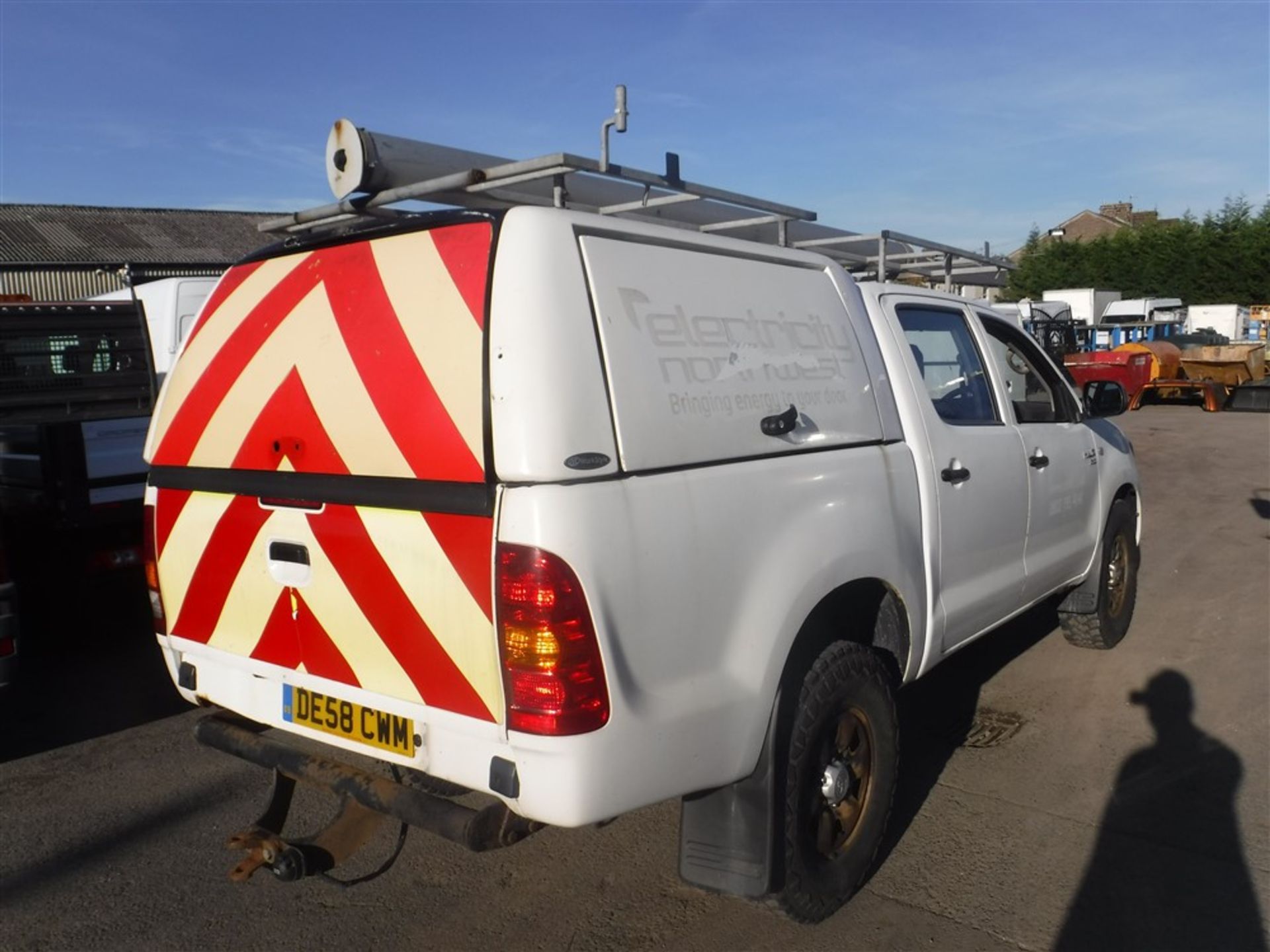 58 reg TOYOTA HILUX HL2 D-4D 4x4 D/C, 1ST REG 12/08, TEST 10/18, 140992M WARRANTED, V5 HERE, 1 - Image 4 of 5