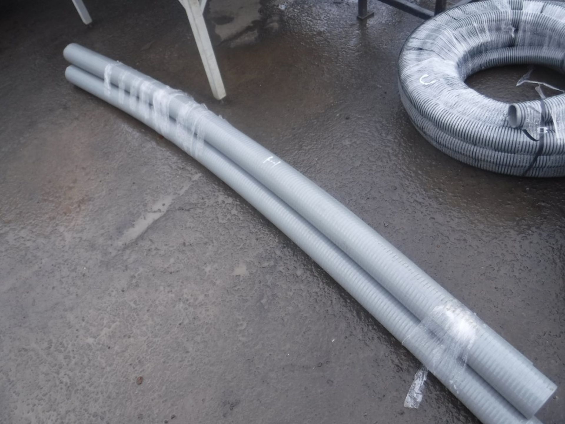 3 X 10FT LENGHTS OF 4" GREY SUCTION HOSE [H] [NO VAT]