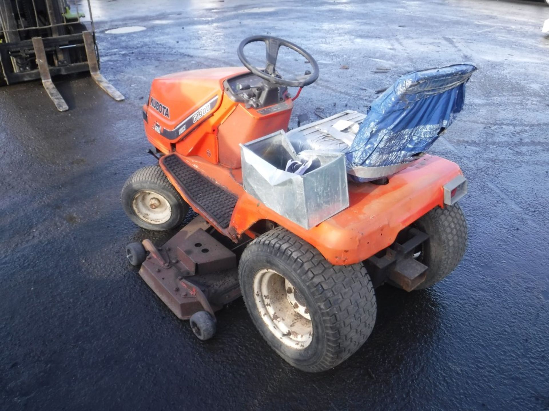 KUBOTA G1900 DIESEL RIDE ON MOWER (NO KEYS) [+ VAT] - Image 3 of 4