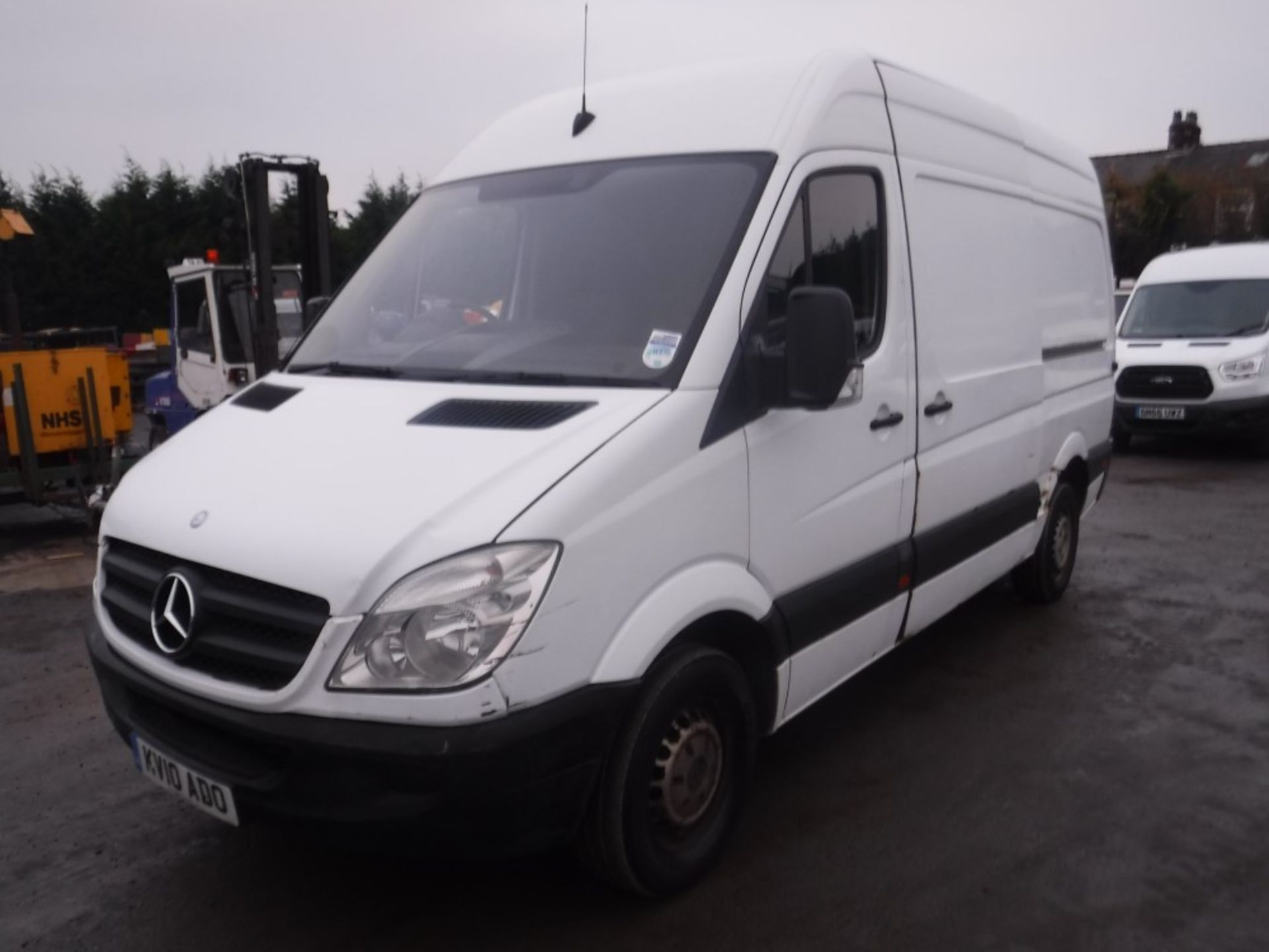 10 reg MERCEDES SPRINTER 313 CDI VAN, 1ST REG 05/10, TEST 07/19, 140917M NOT WARRANTED, V5 HERE, 4 - Image 2 of 6