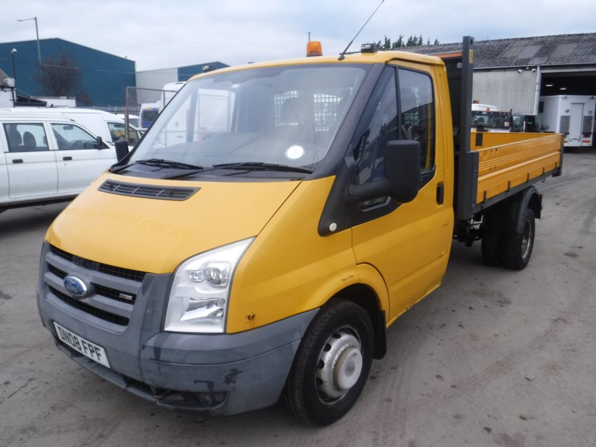 08 reg FORD TRANSIT 100 T350M RWD TIPPER (DIRECT COUNCIL) 1ST REG 04/08, TEST 04/19, 63863M, V5 - Image 2 of 5