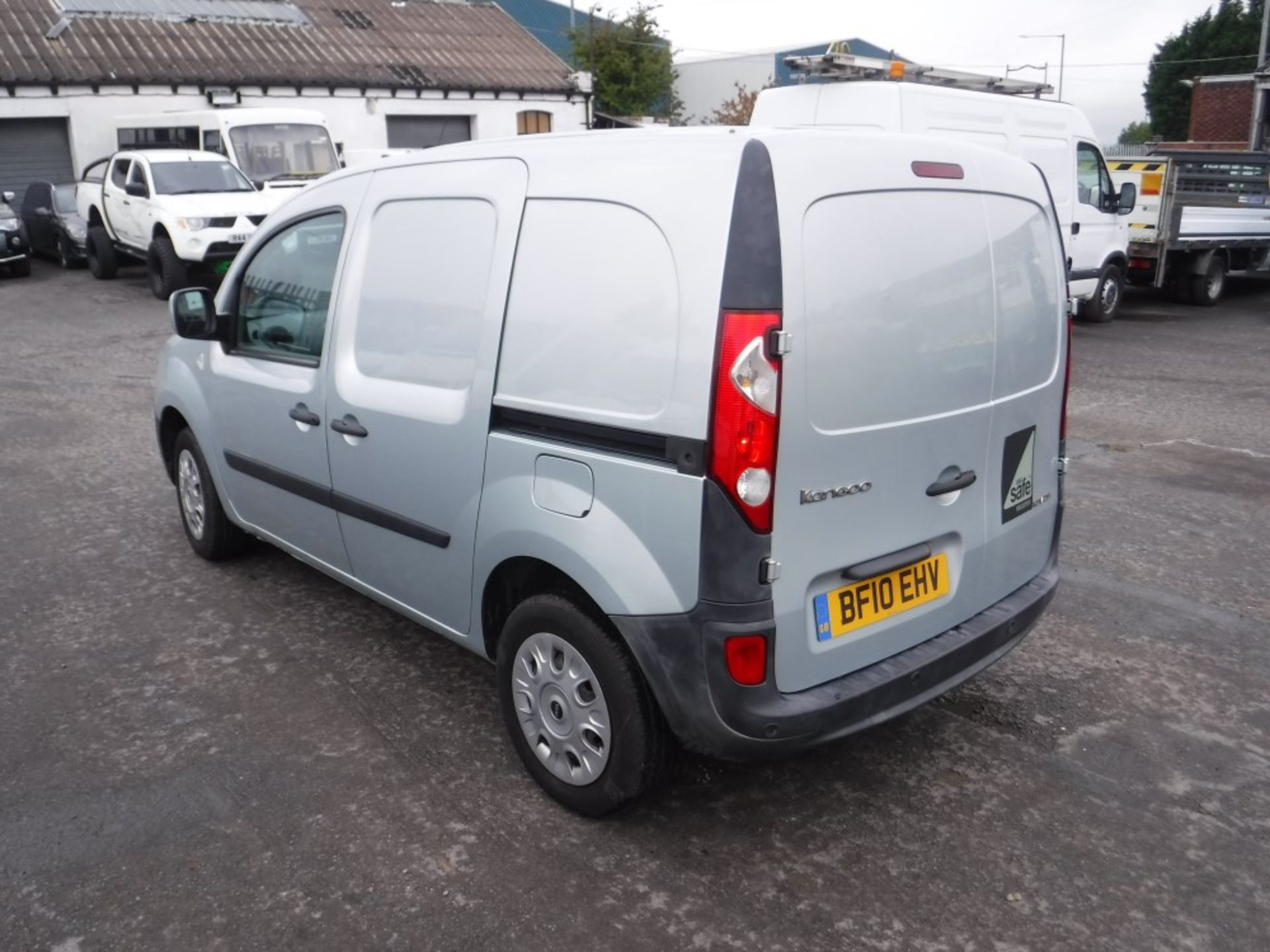 10 reg RENAULT KANGOO ML20 PLUS 67 DCI, 1ST REG 03/10, TEST 03/19, 157400M WARRANTED, V5 HERE, 1 - Image 3 of 5