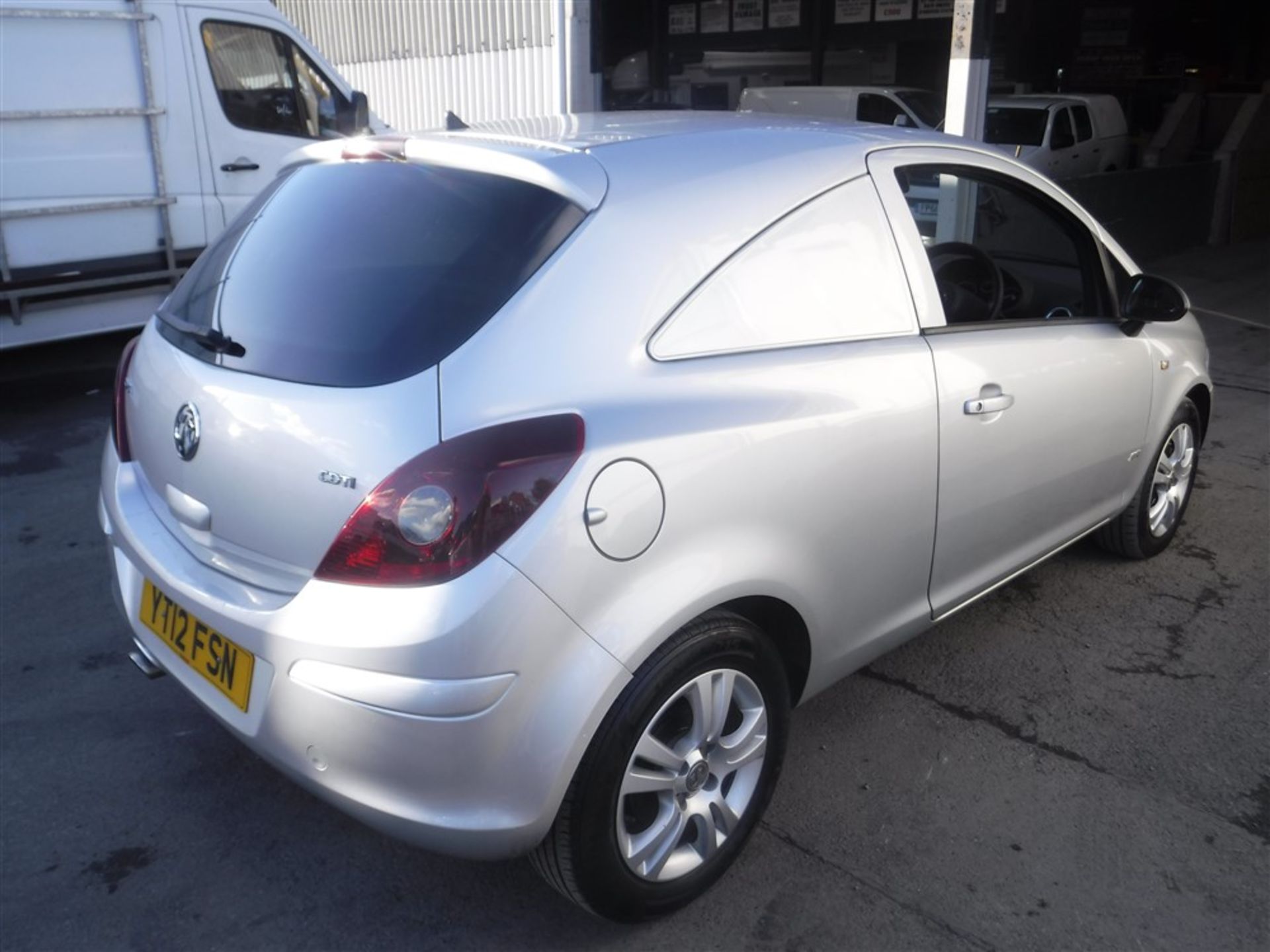 12 reg VAUXHALL CORSA SPORTIVE CDTI VAN, 1ST REG 03/12, TEST 02/19, 88483M WARRANTED, V5 HERE, 1 - Image 4 of 6