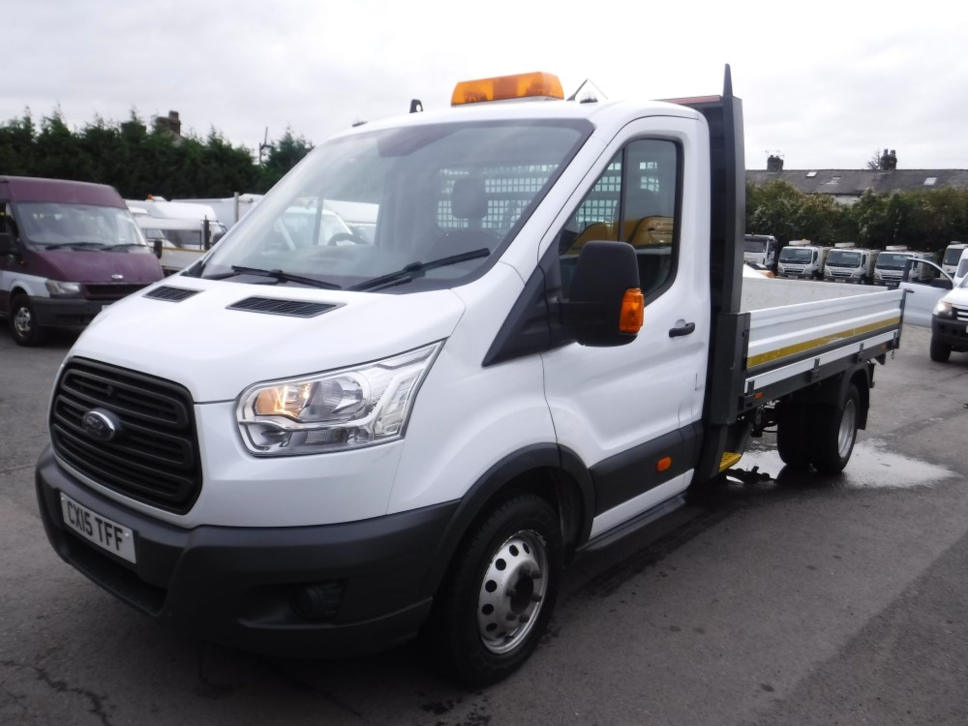 15 reg FORD TRANSIT 350 DROPSIDE, 1ST REG 03/15, TEST 06/19, 105282M WARRANTED, NO V5 [+ VAT] - Image 2 of 5