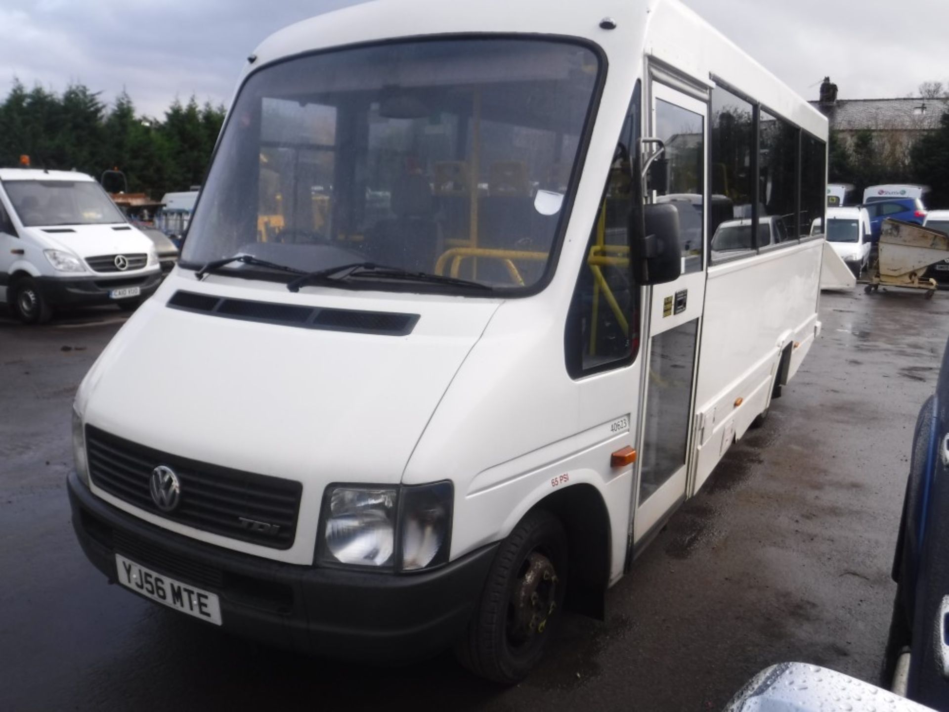 56 reg VOLKSWAGEN LT46 TDI LWB MINIBUS, 1ST REG 09/06, TEST 06/19, 152512M WARRANTED, V5 HERE, 1 - Image 2 of 5