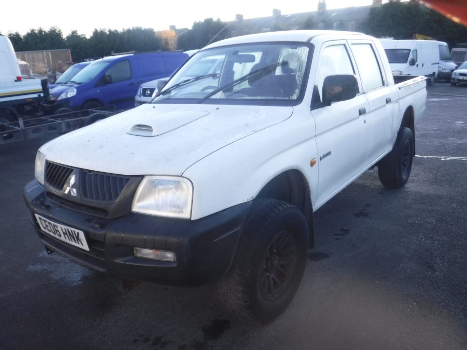 06 reg MITSUBISHI L200 GL 4WORK LWB PICKUP, 1ST REG 03/06, TEST 08/19, 112657M, V5 HERE, 8 FORMER - Image 2 of 5