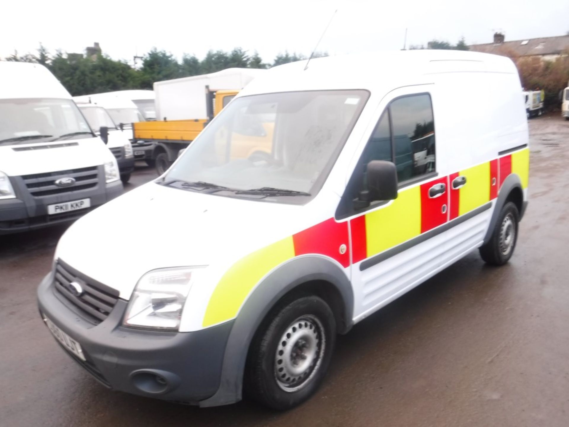 60 reg FORD TRANSIT CONNECT 110 T230, 1ST REG 01/11, TEST 09/18, 107257M WARRANTED, V5 HERE, 1 OWNER - Image 2 of 6