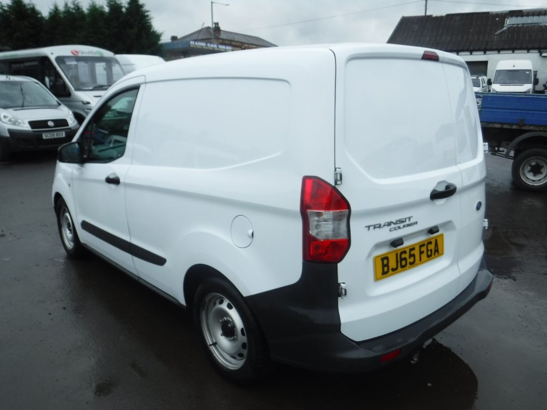 65 reg FORD TRANSIT COURIER BASE TDCI, 1ST REG 09/15, TEST 10/19, 90580M WARRANTED, V5 HERE, 1 OWNER - Image 3 of 6