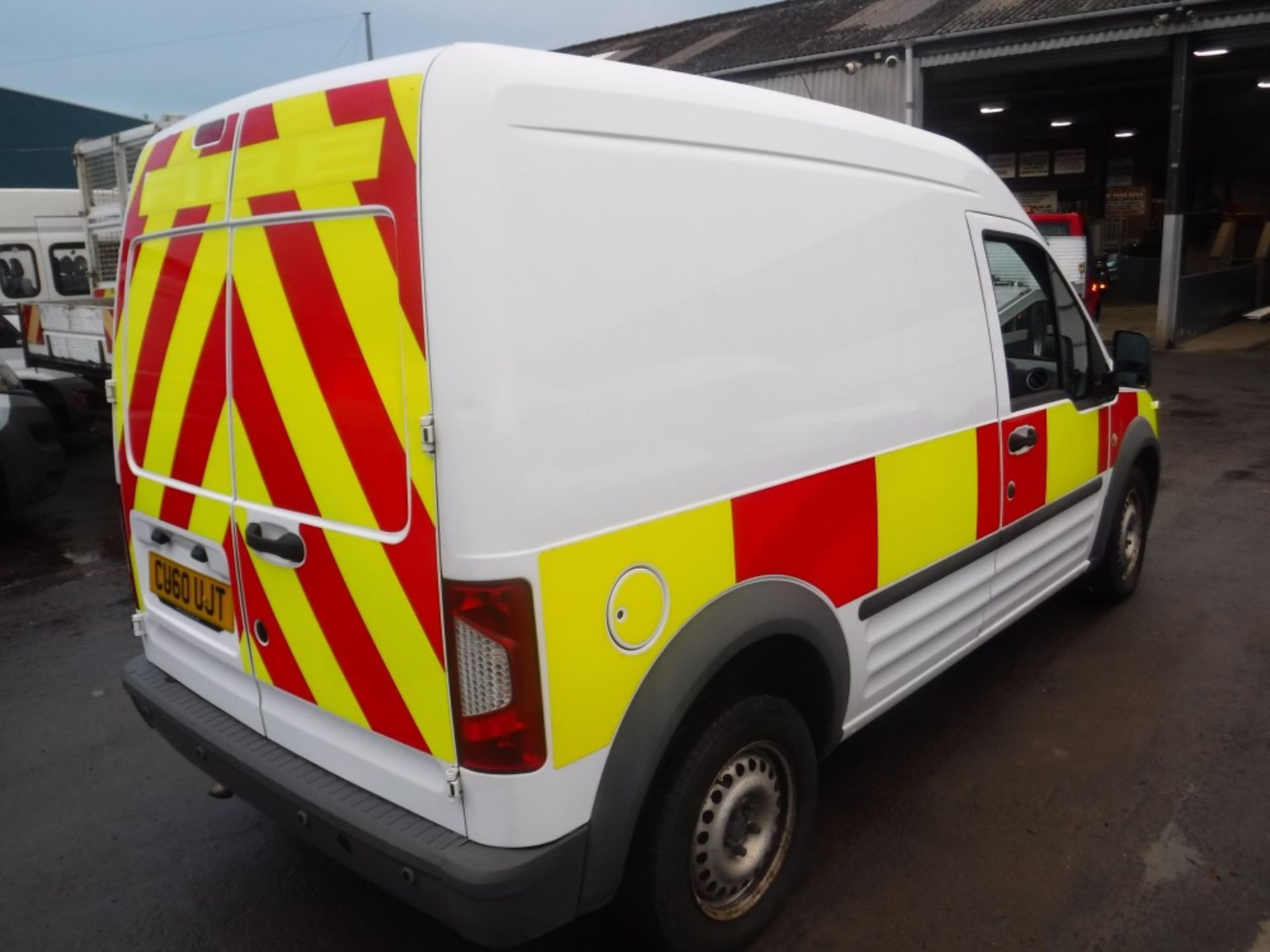 60 reg FORD TRANSIT CONNECT 110 T230, 1ST REG 01/11, TEST 09/18, 107257M WARRANTED, V5 HERE, 1 OWNER - Image 4 of 6