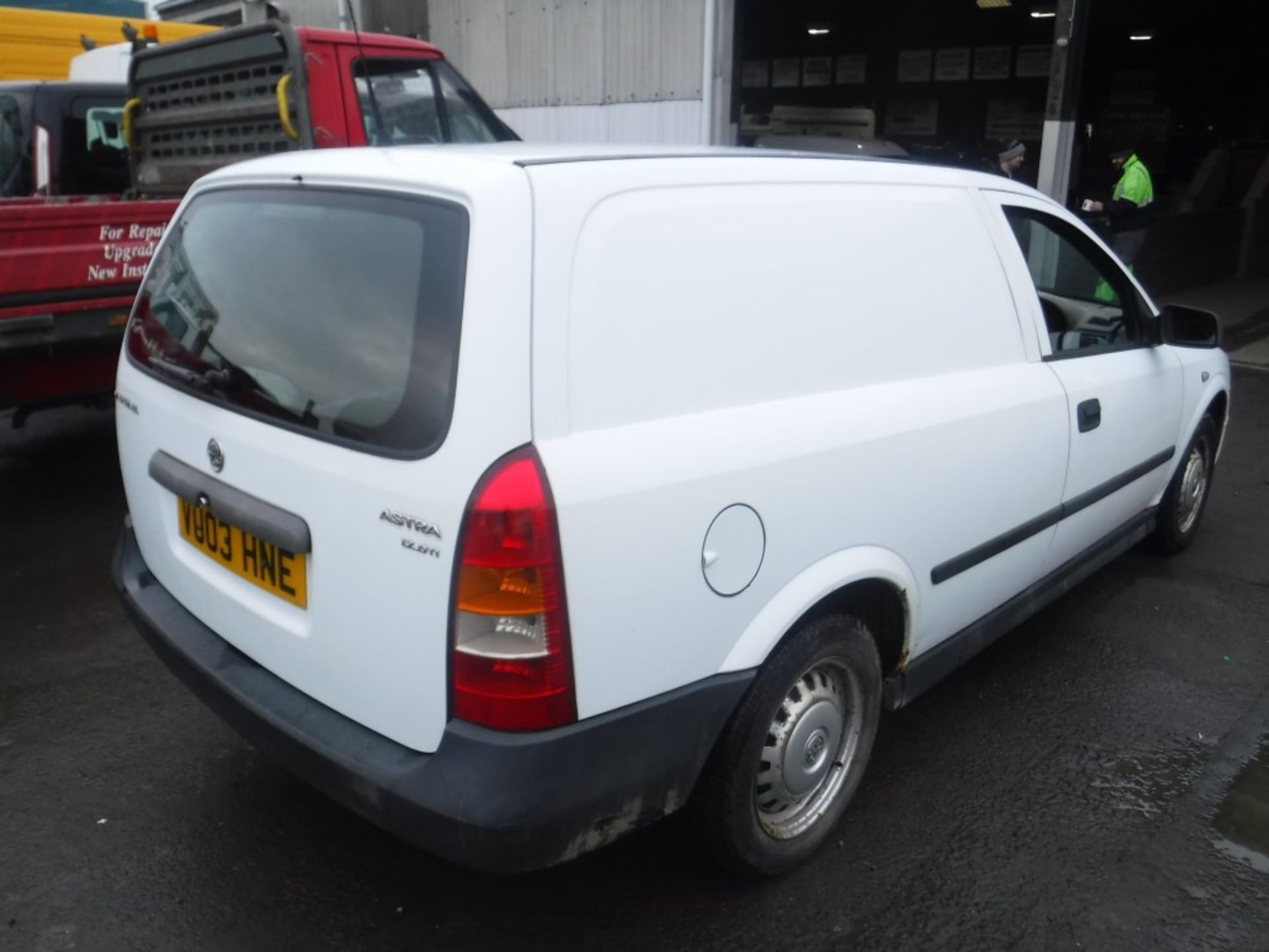 03 reg VAUXHALL ASTRA ENVOY DTI VAN, 1ST REG 03/03, TEST 03/19, 195366M NOT WARRANTED, V5 [NO VAT] - Image 4 of 6