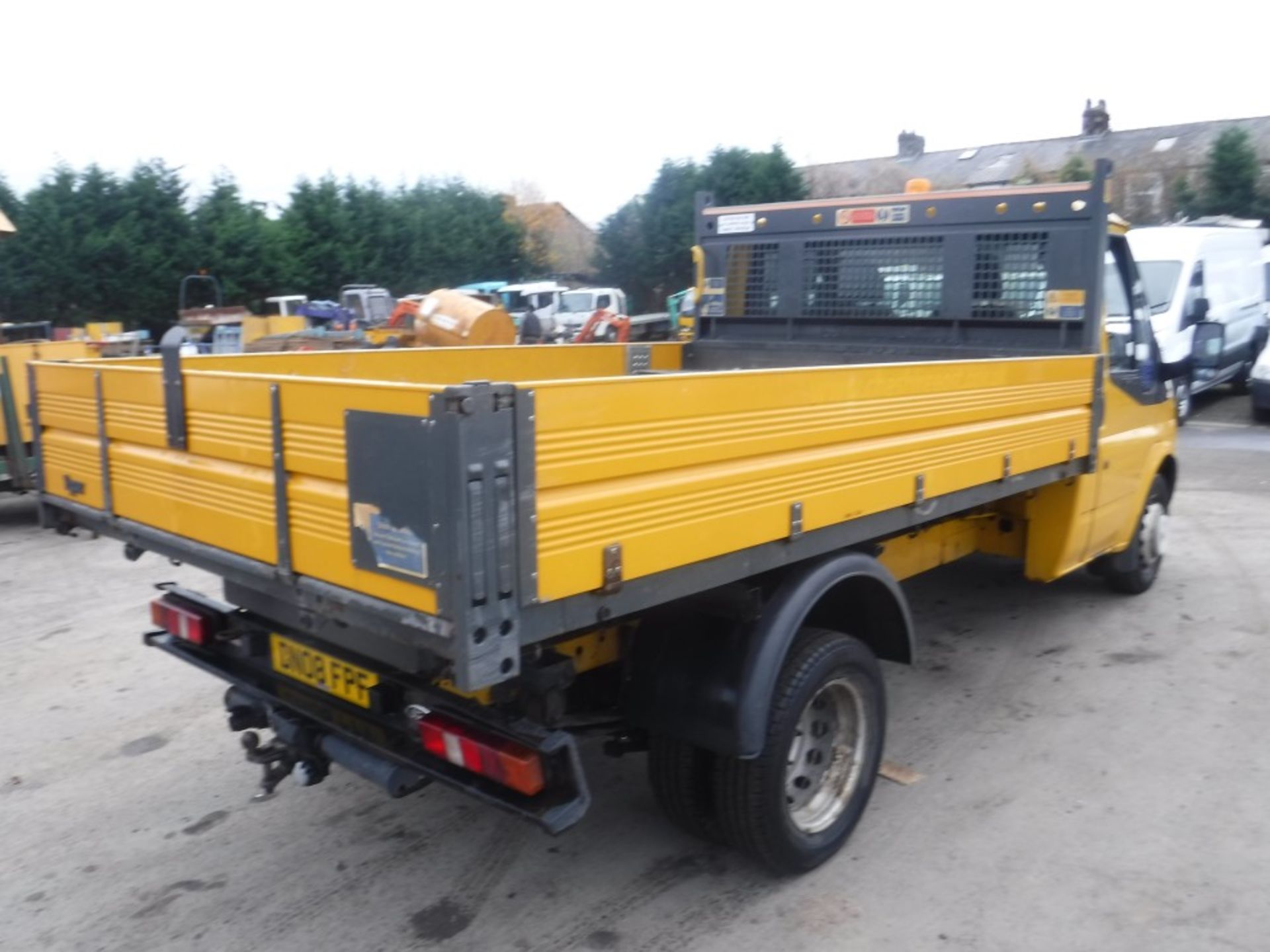 08 reg FORD TRANSIT 100 T350M RWD TIPPER (DIRECT COUNCIL) 1ST REG 04/08, TEST 04/19, 63863M, V5 - Image 4 of 5