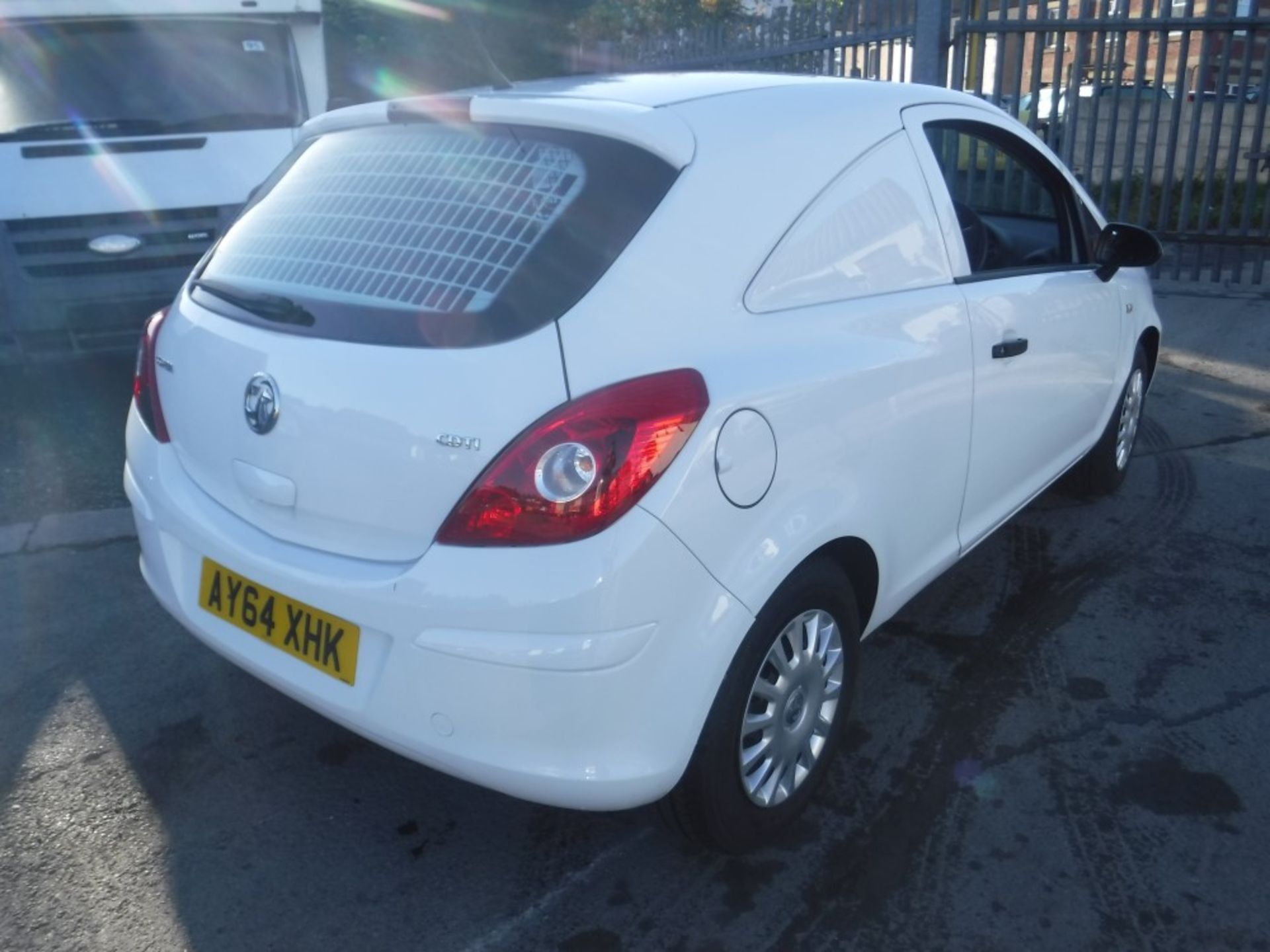 64 reg VAUXHALL CORSA CDTI VAN, 1ST REG 09/14, TEST 09/19, 91973M WARRANTED, V5 HERE, 1 OWNER FROM - Image 4 of 6