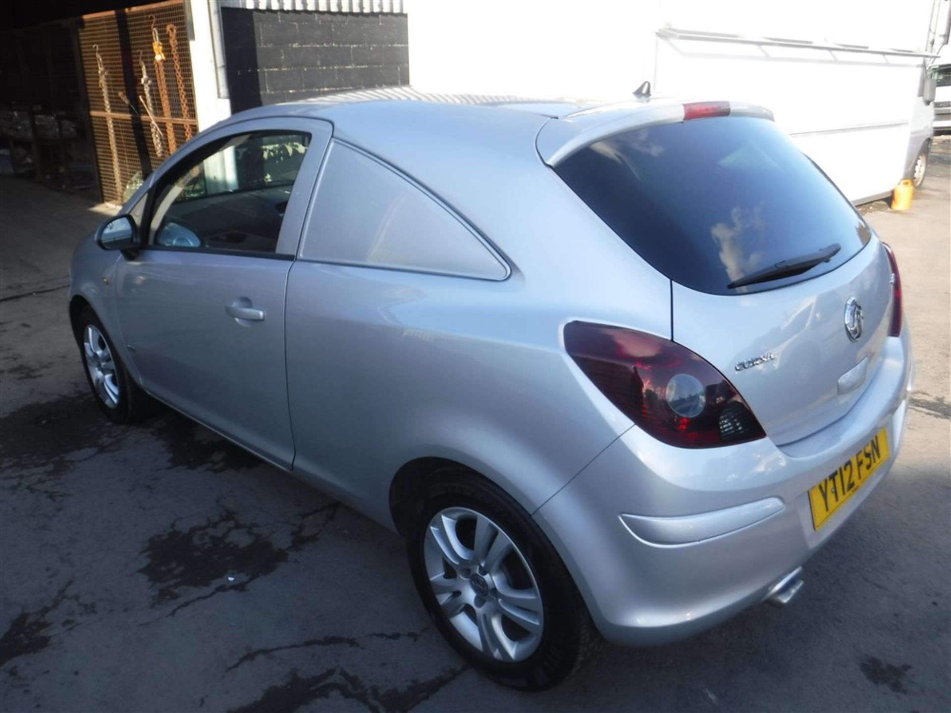 12 reg VAUXHALL CORSA SPORTIVE CDTI VAN, 1ST REG 03/12, TEST 02/19, 88483M WARRANTED, V5 HERE, 1 - Image 3 of 6