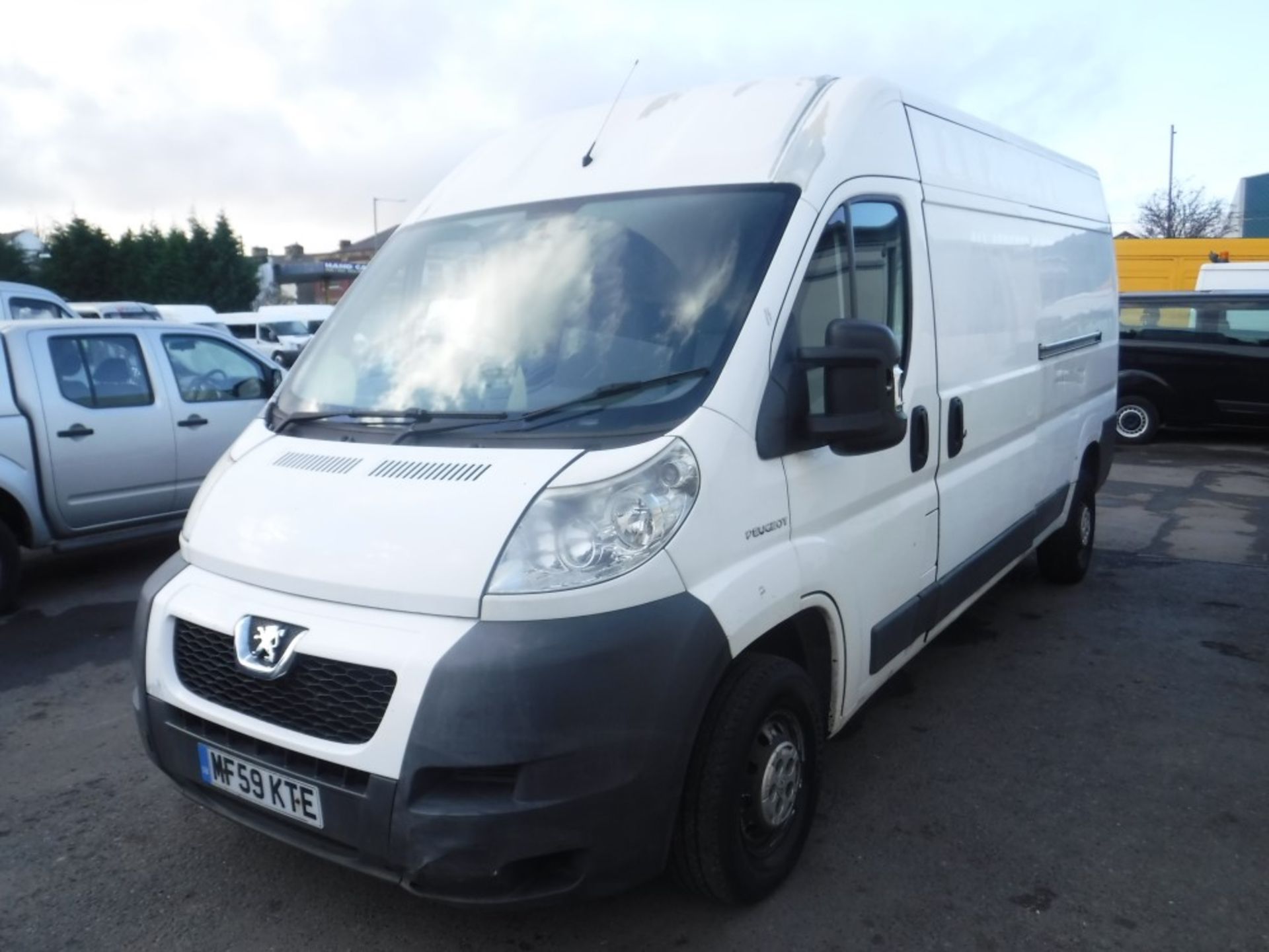 59 reg PEUGEOT BOXER 335 LWB DIESEL VAN, 1ST REG 09/09, TEST 10/19, 122062M WARRANTED, V5 HERE, 2 - Image 2 of 5