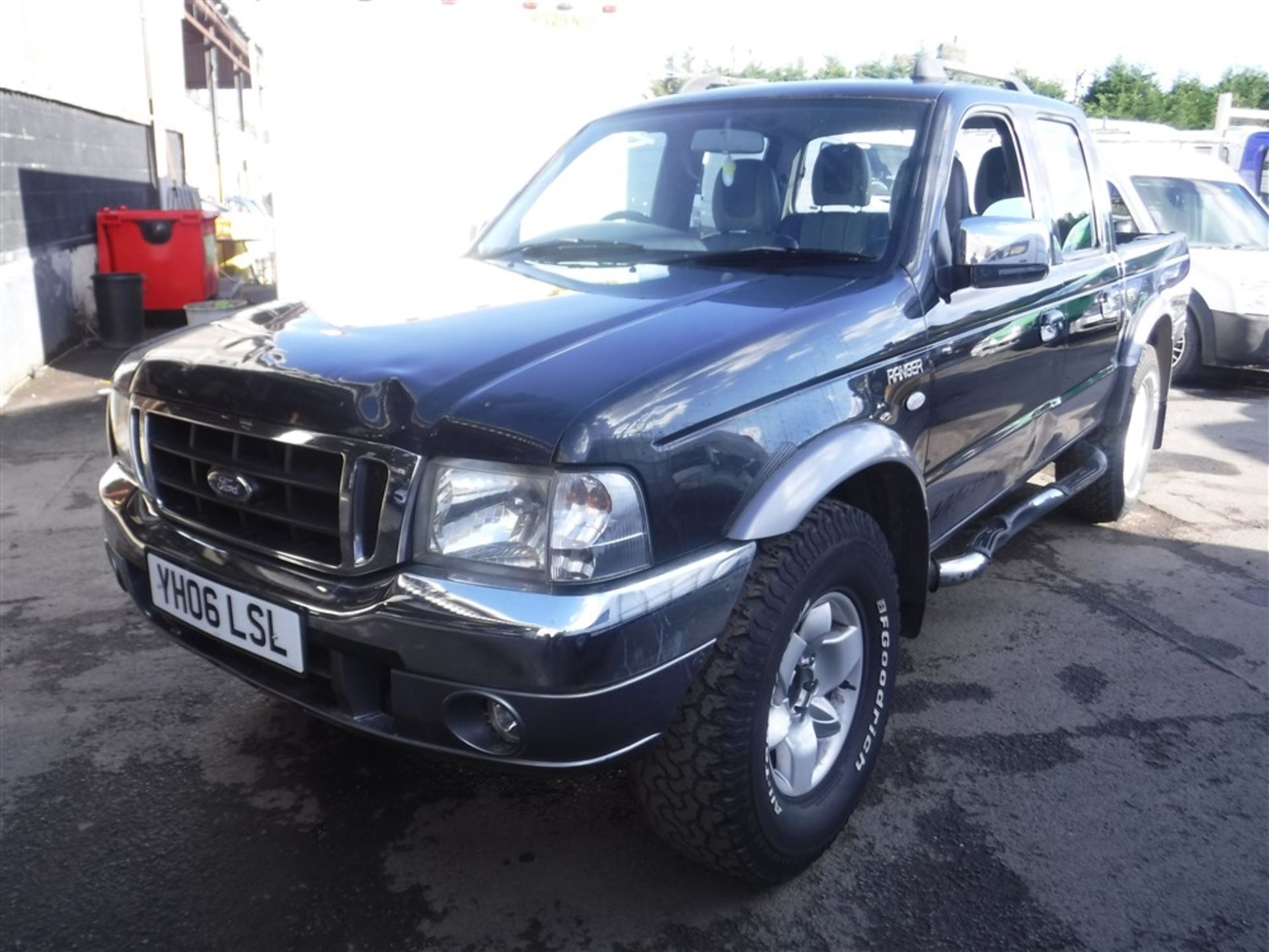 06 reg FORD RANGER 2.5 XLT WILDTRAK, 1ST REG 03/06, MILEAGE NOT DISPLAYED, PART V5 - GREEN SLIP ONLY - Image 2 of 5