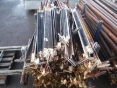 QTY OF KWIKSTAGE SCAFFOLDING TRANSOMES (11) [+ VAT]