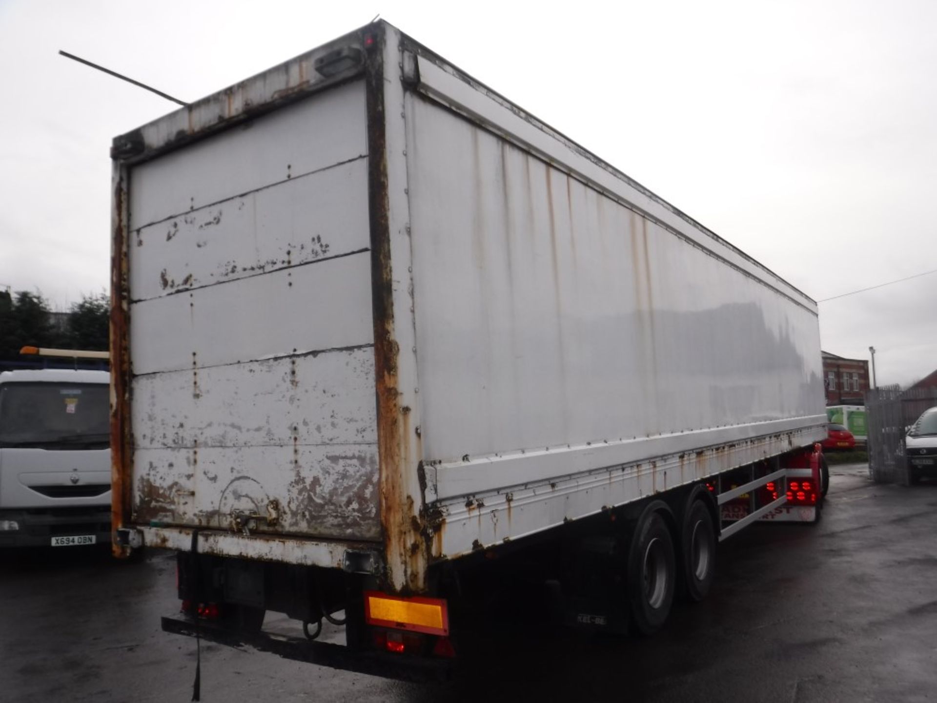 APPROX 40FT TWIN AXLE BOX TRAILER [NO VAT] - Image 4 of 4