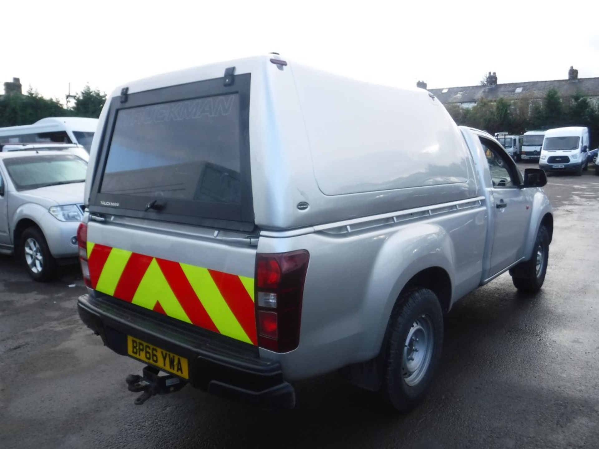 66 reg ISUZU D-MAX S/C TD PICKUP, 1ST REG 12/16, 84003M WARRANTED, V5 HERE, 1 OWNER FROM NEW [+ - Bild 4 aus 5