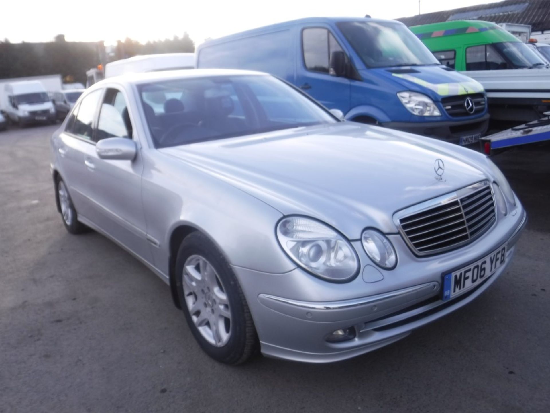 06 reg MERCEDES E320 AVANGARDE, 1ST REG 03/06, TEST 17/12/18, 115300M WARRANTED, V5 HERE, 3 FORMER