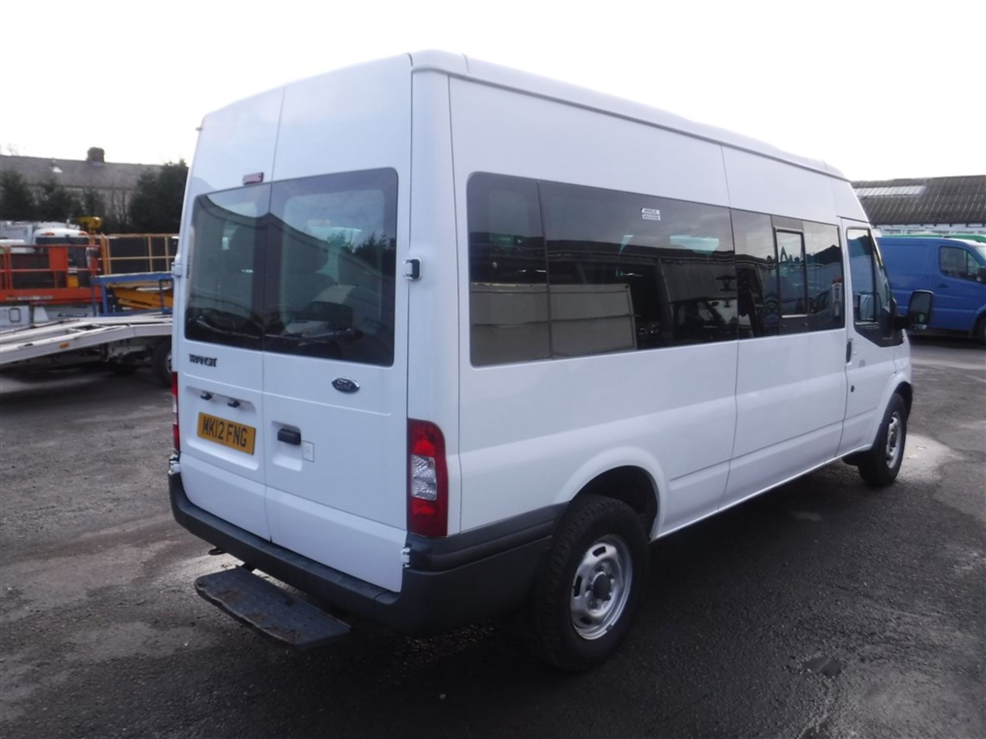 12 reg FORD TRANSIT 135 T350 RWD MINIBUS, 1ST REG 04/12, TEST 04/19, 132407M WARRANTED, V5 HERE, 1 - Image 4 of 6