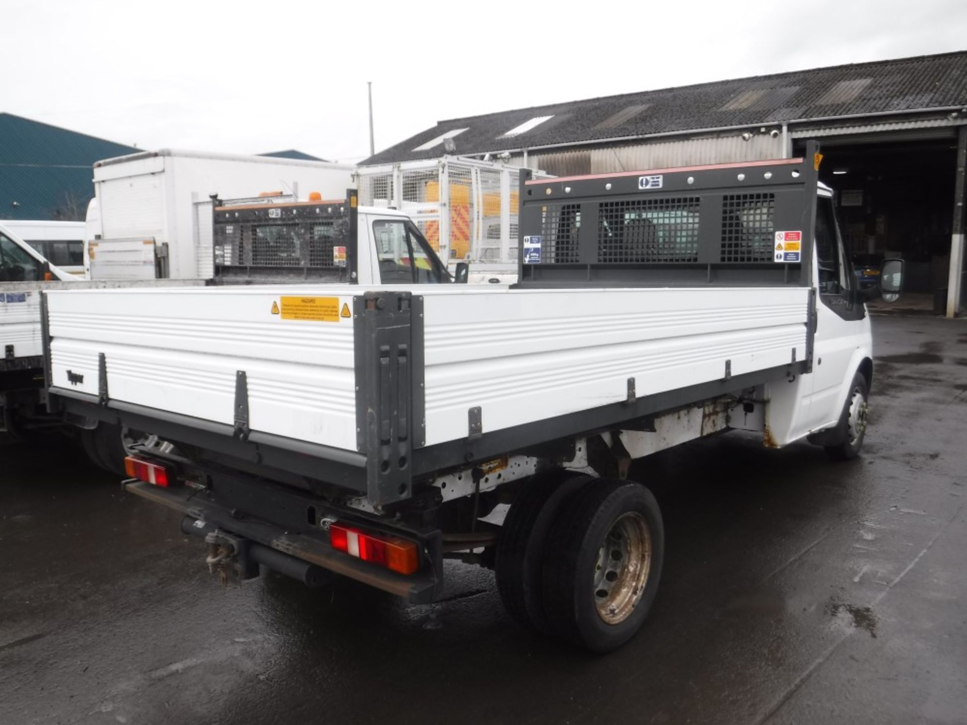 58 reg FORD TRANSIT 100 T350M RWD TIPPER, 1ST REG 01/09, 103104M WARRANTED, V5 HERE, 1 OWNER FROM - Image 4 of 5