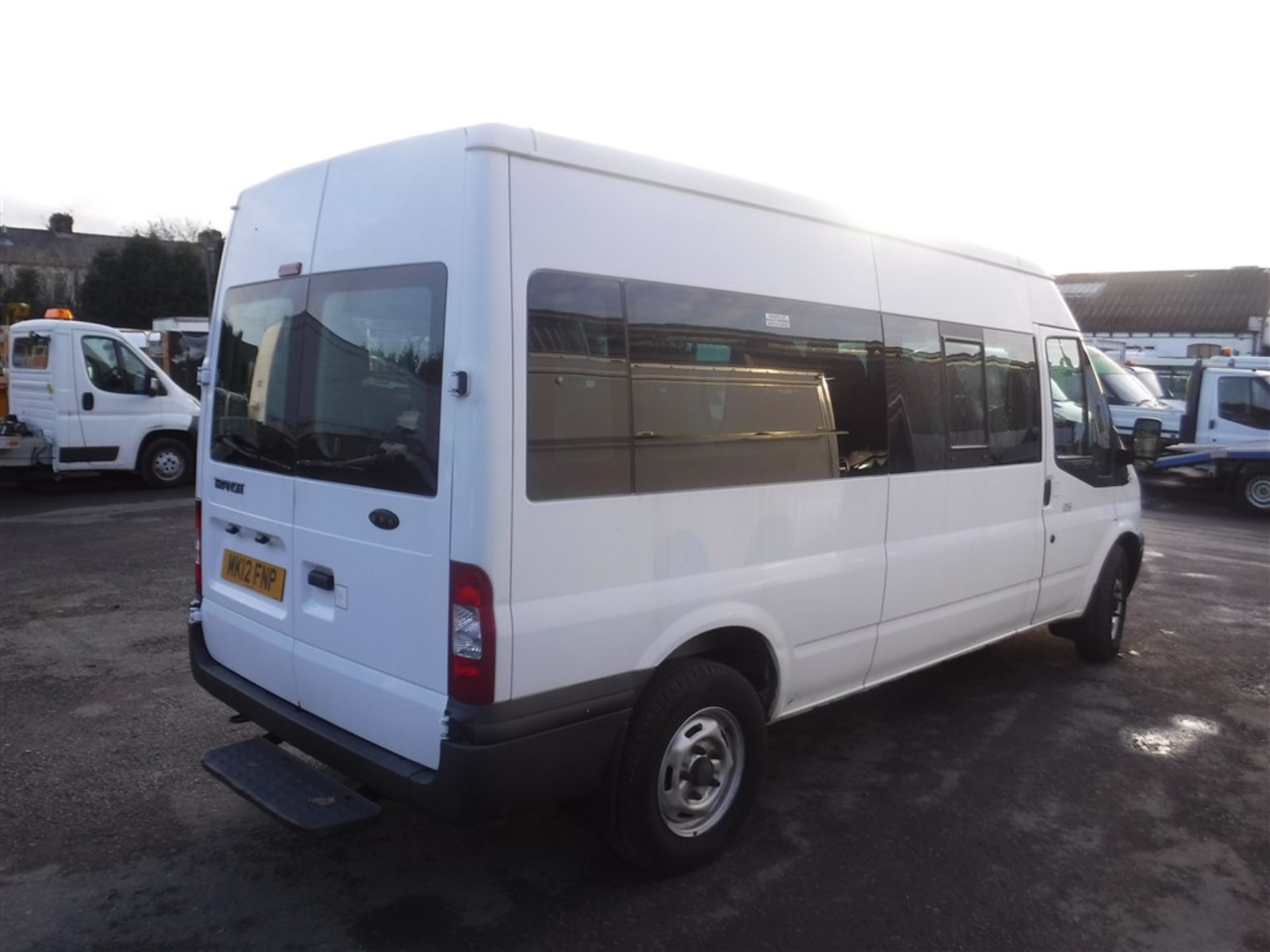 12 reg FORD TRANSIT 135 T350 RWD 14 SEAT MINIBUS, 1ST REG 05/12, TEST 05/19, 128199M WARRANTED, V5 - Image 4 of 6