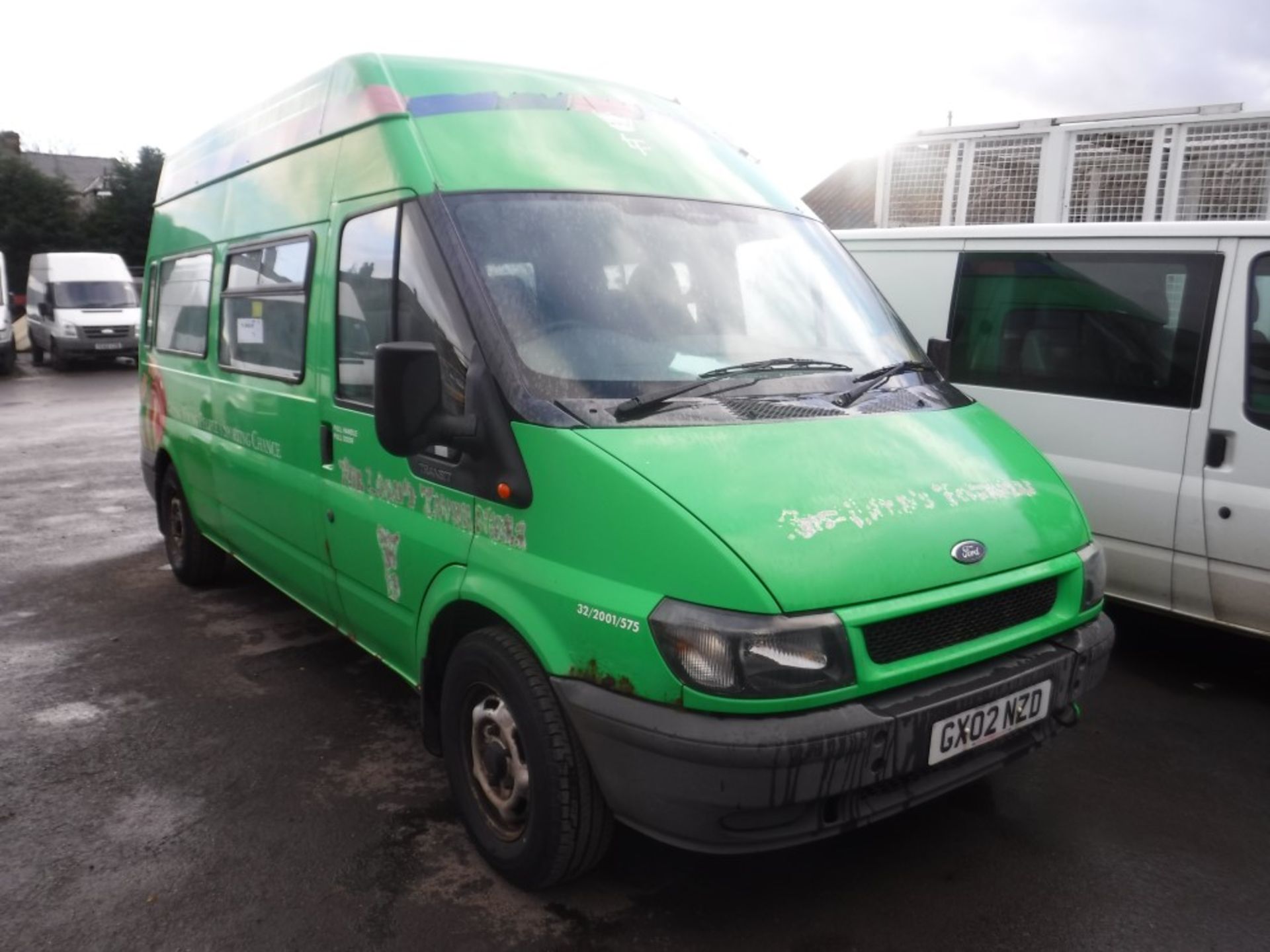02 reg FORD TRANSIT 350 LWB DISABLED BUS WITH LIFT, 1ST REG 03/02, 216498M WARRANTED, V5 HERE, 1
