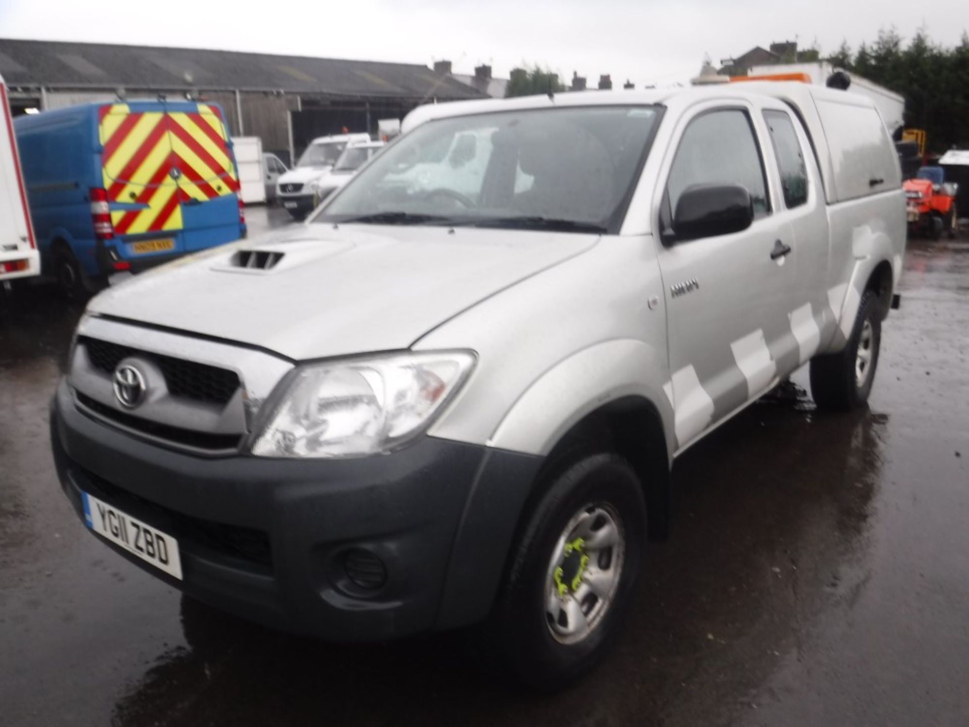 11 reg TOYOTA HI-LUX HL2 D-4D 4 X 4, 1ST REG 03/11, TEST 03/19, 143134M WARRANTED, V5 HERE, 1 - Image 2 of 5