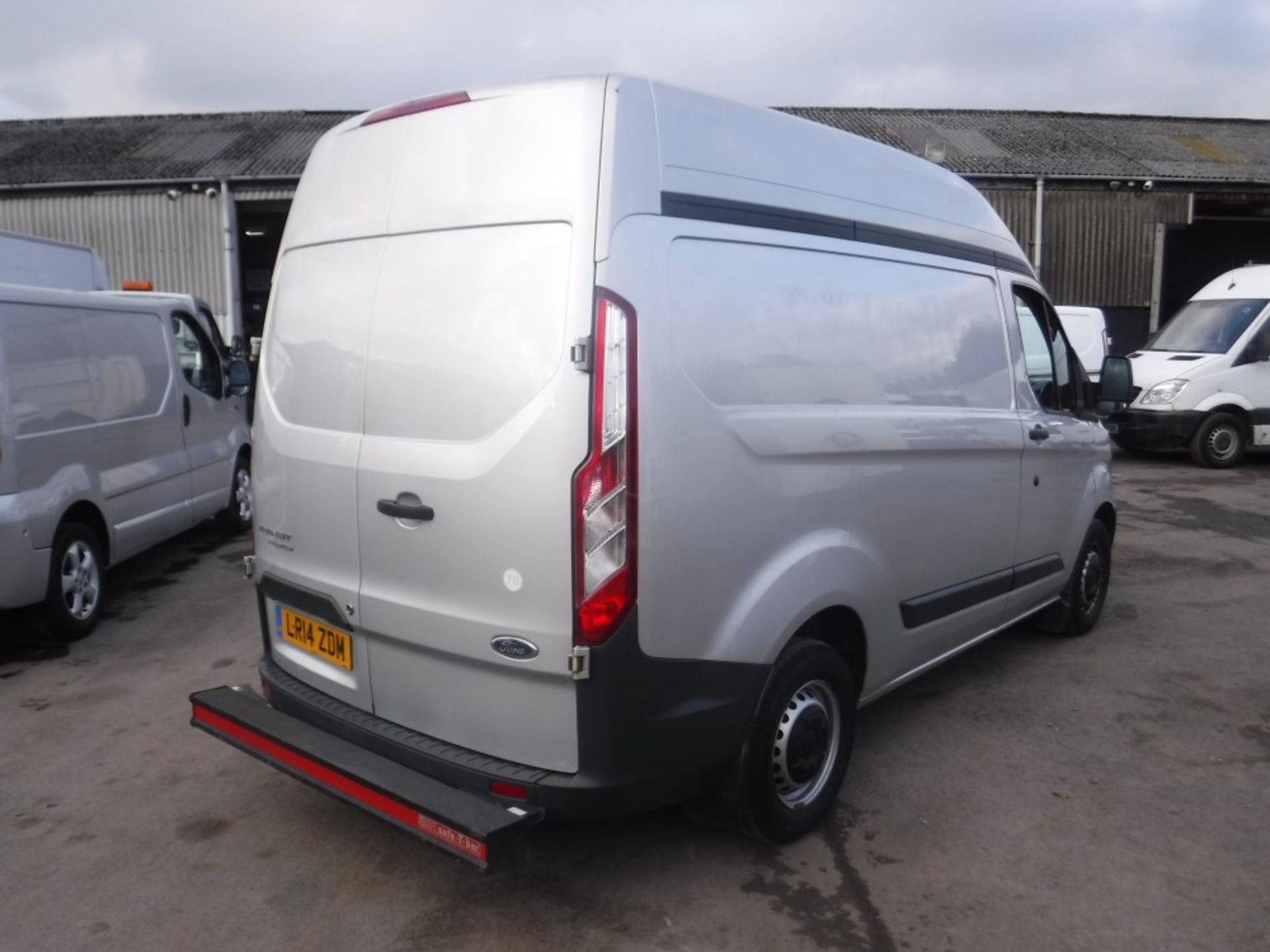 14 reg FORD TRANSIT CUSTOM 290 ECO-TECH, 1ST REG 06/14, TEST 05/19, 113559M WARRANTED, V5 HERE, 1 - Image 4 of 6