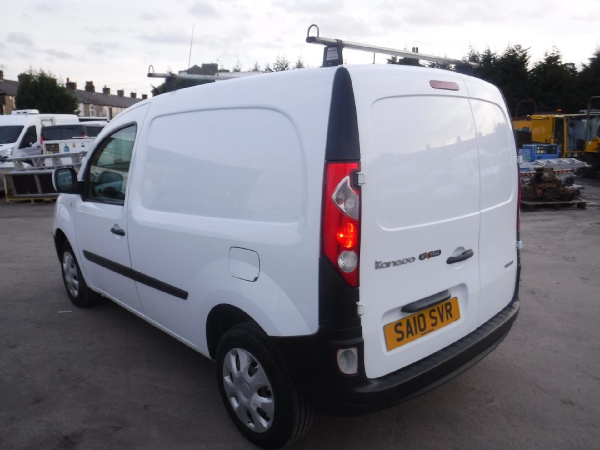 10 reg RENAULT KANGOO ML10 EXTRA DCI 85, 1ST REG 04/10, TEST 09/19, 132243M WARRANTED, V5 HERE, 1 - Image 3 of 6