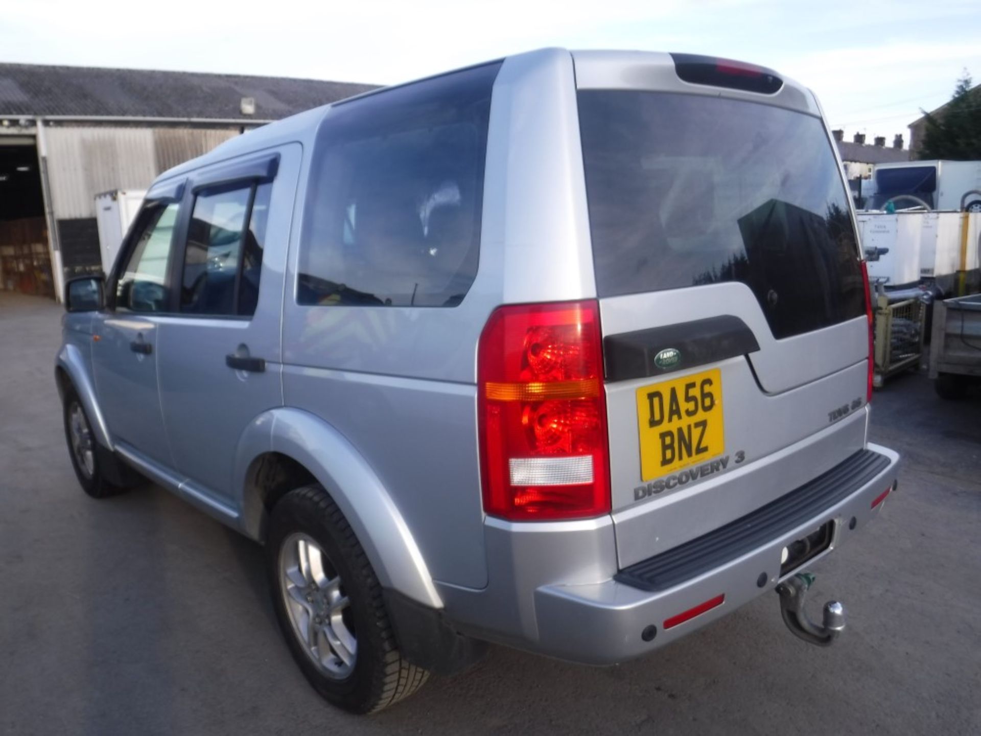 56 reg LANDROVER DISCOVERY TDV6 GS ESTATE, 1ST REG 11/06, TEST 10/19, V5 HERE, 8 FORMER KEEPERS [ - Image 3 of 5