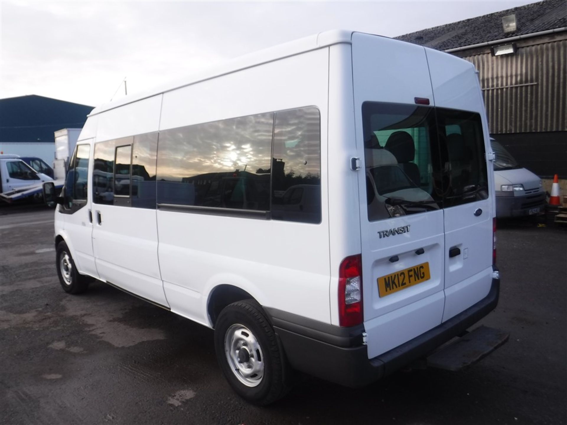 12 reg FORD TRANSIT 135 T350 RWD MINIBUS, 1ST REG 04/12, TEST 04/19, 132407M WARRANTED, V5 HERE, 1 - Bild 3 aus 6