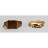 A 9ct gold ring bearing monogram 'D.G.S', size Q,weight 3.